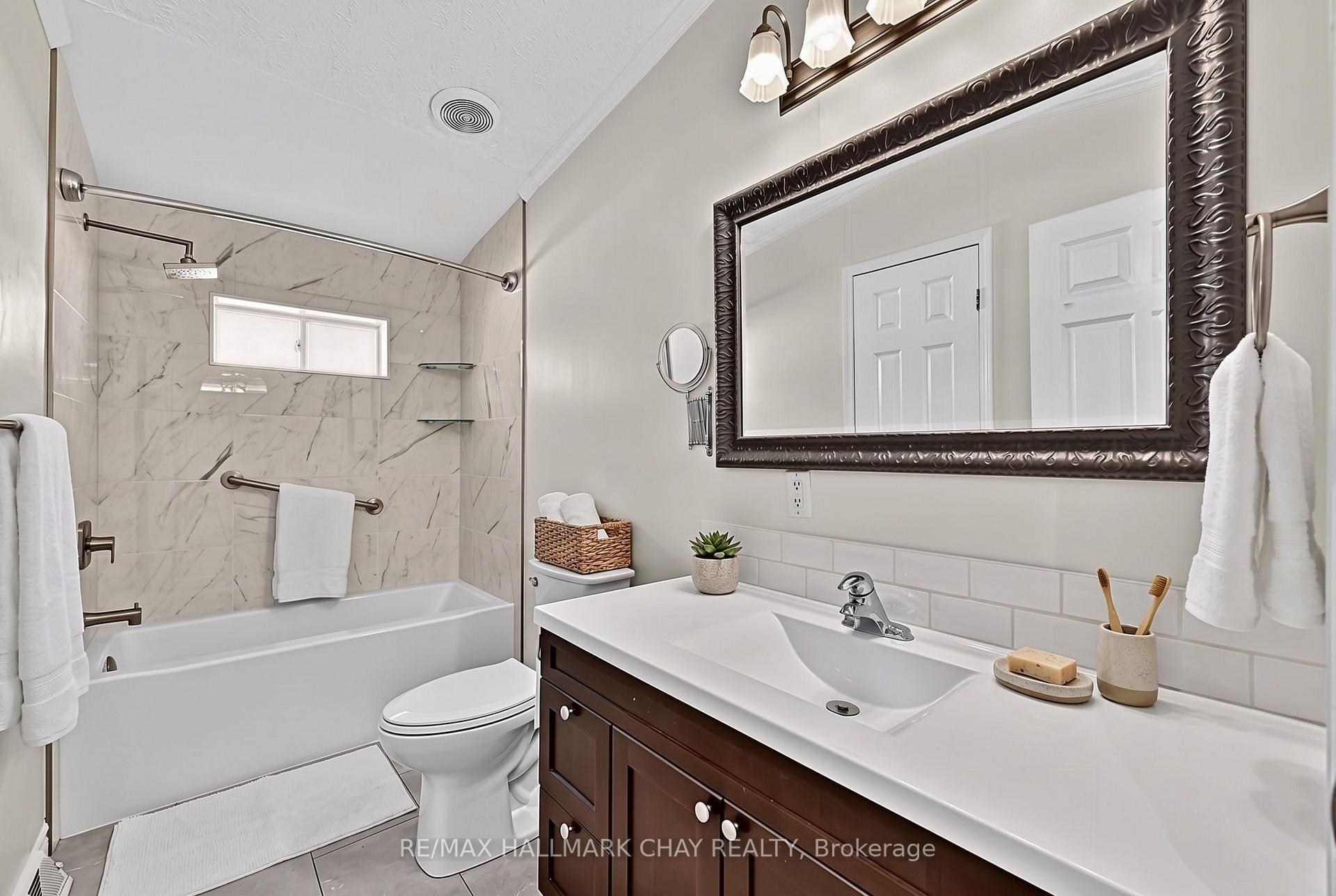 Photo 11 of 4041 Ash Crescent, Severn, Rural Severn — HOMEH