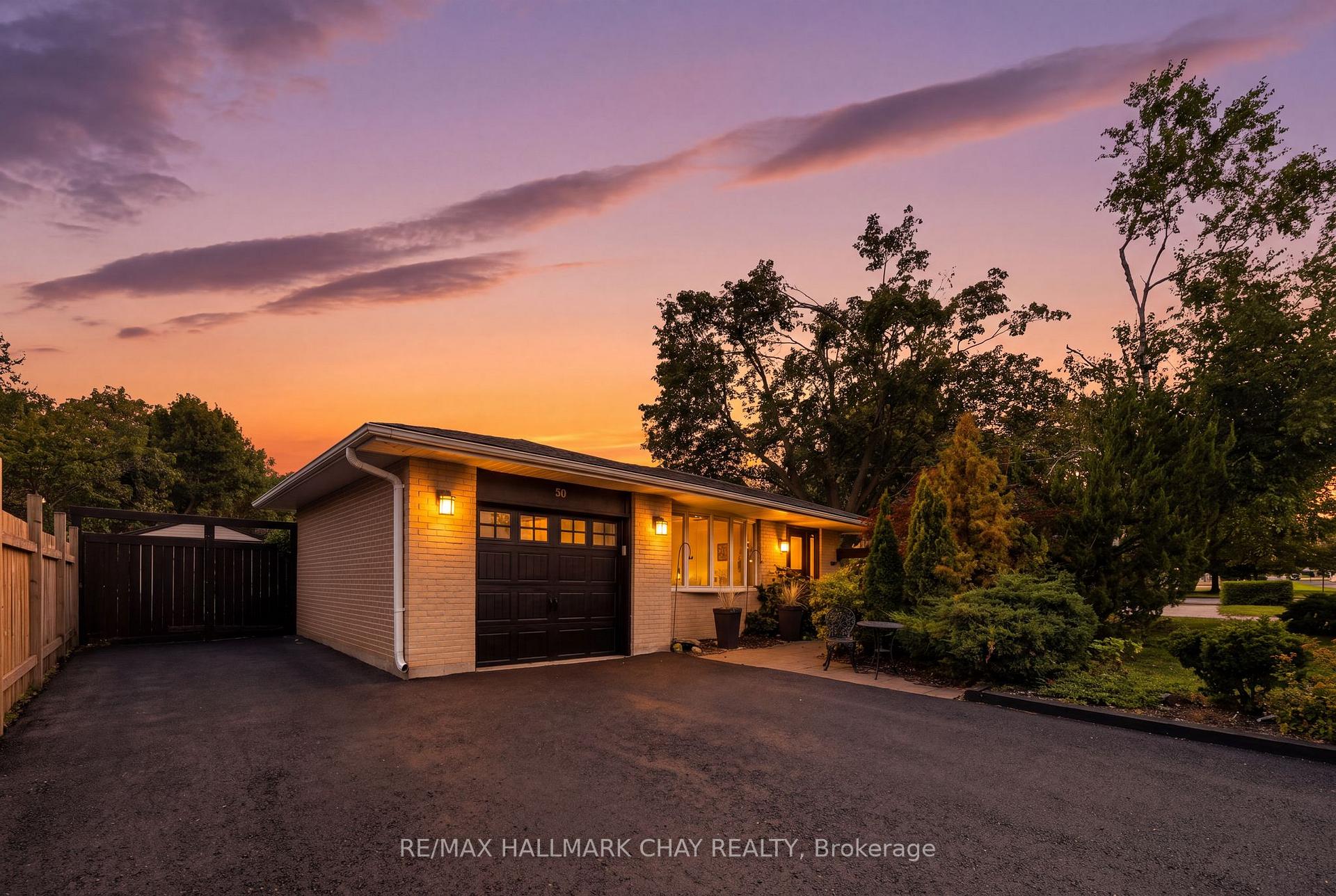 Photo 2 of 30 Harding Avenue, Barrie, Cundles East — HOMEH