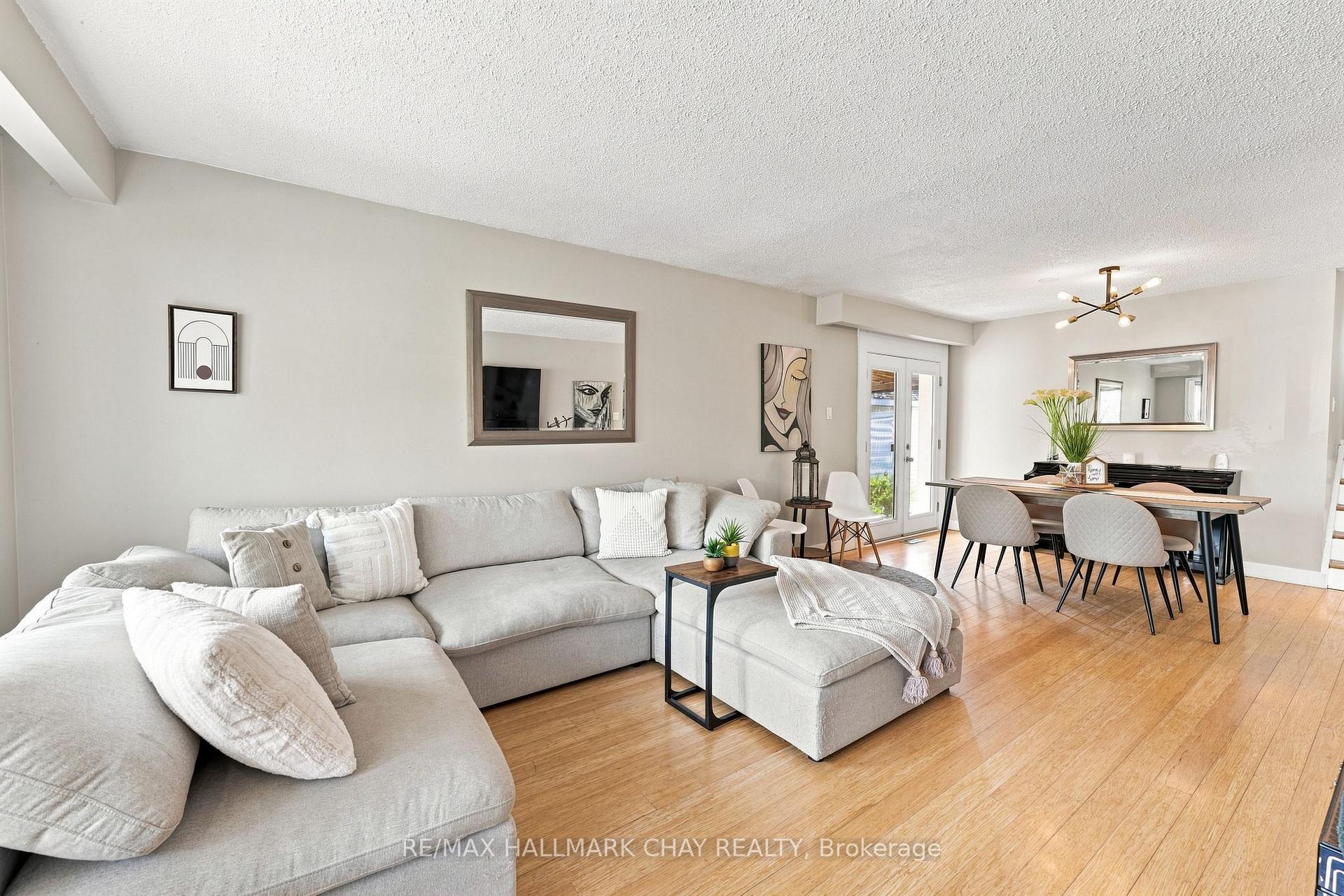 Photo 7 of 30 Harding Avenue, Barrie, Cundles East — HOMEH