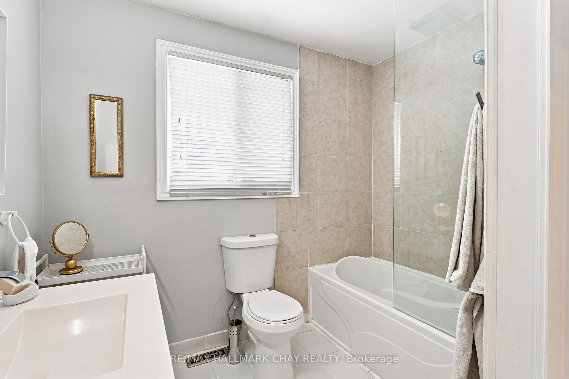Photo 14 of 30 Harding Avenue, Barrie, Cundles East — HOMEH