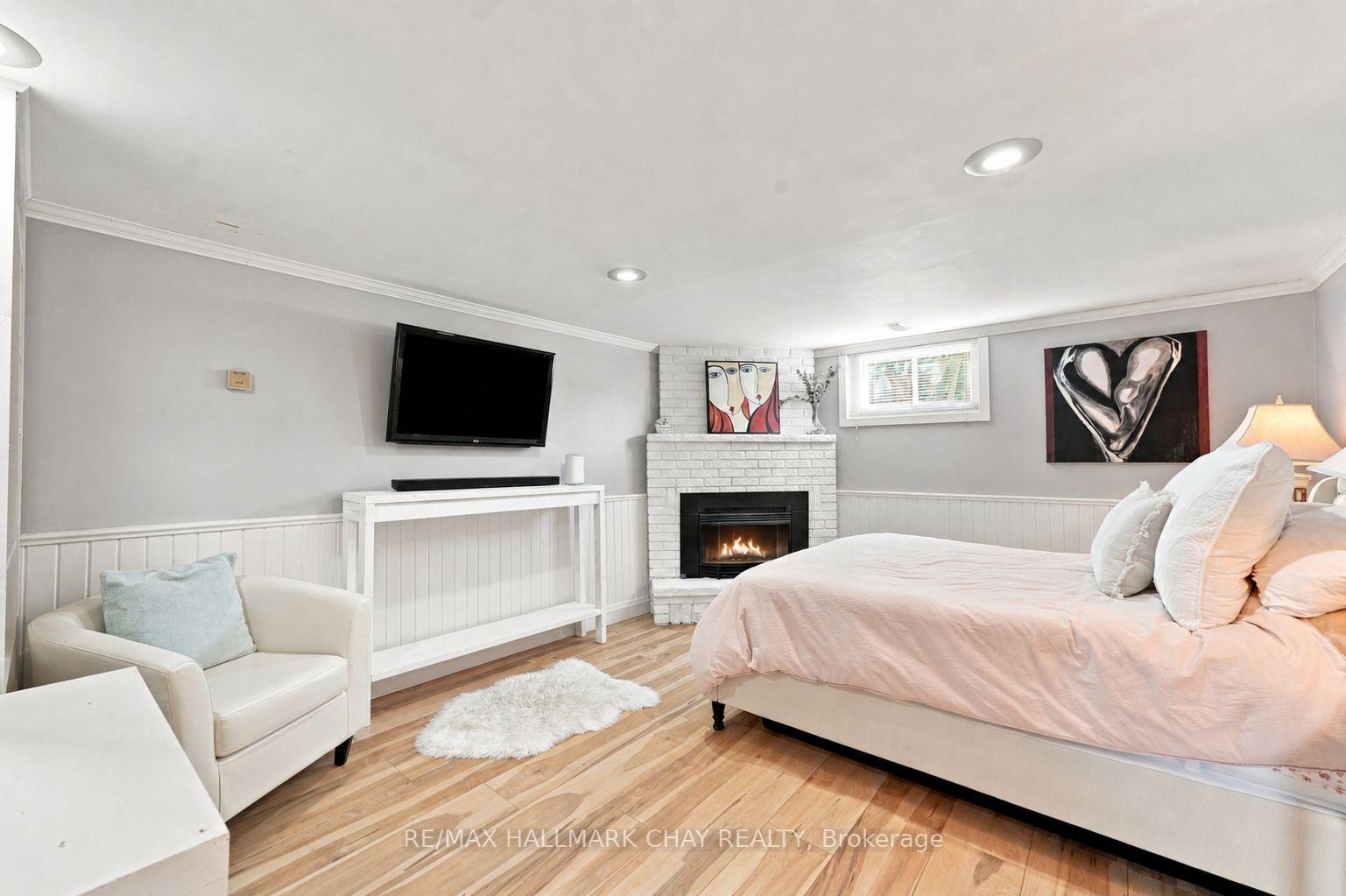 Photo 17 of 30 Harding Avenue, Barrie, Cundles East — HOMEH