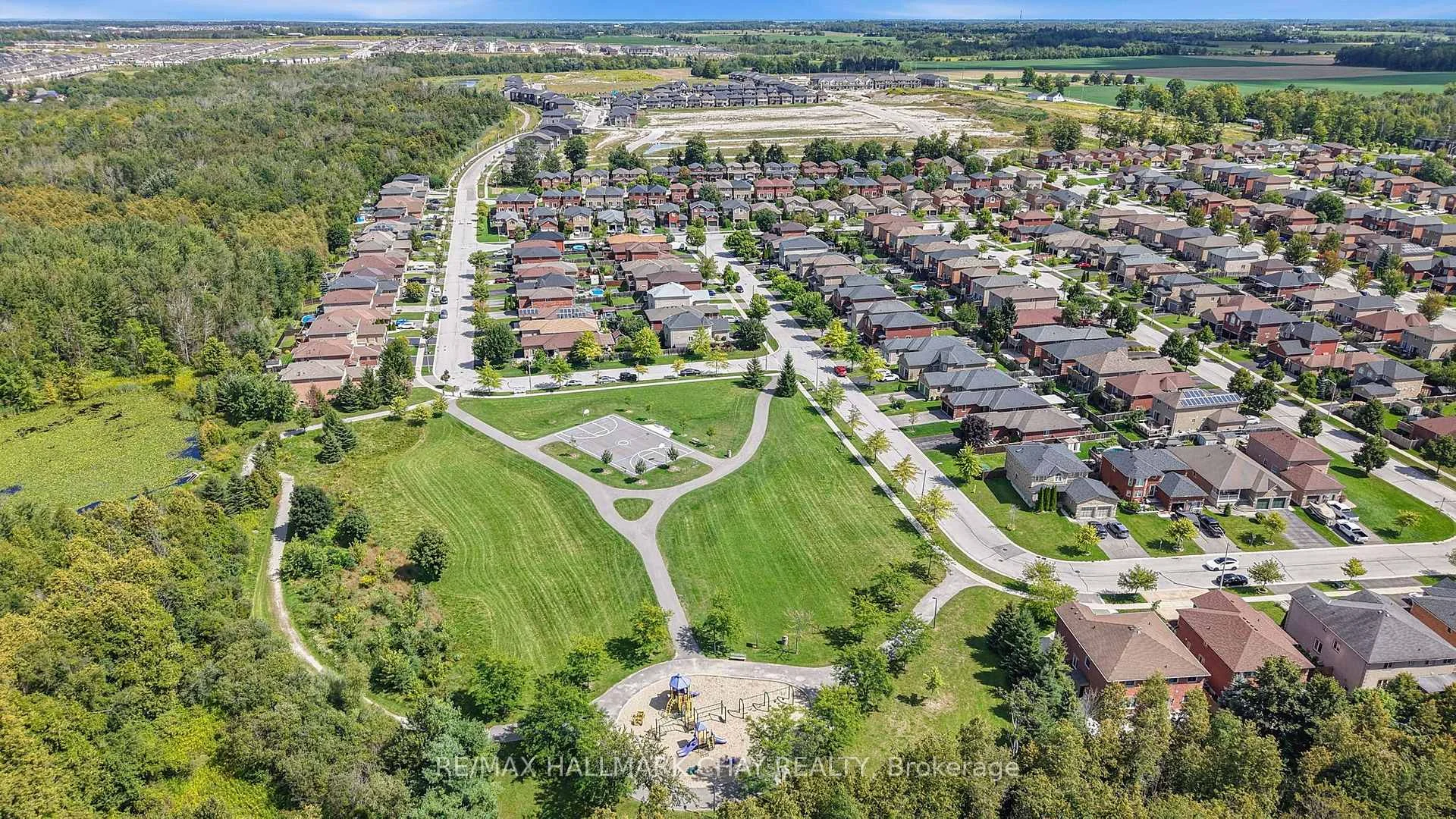 Photo 68 of 76 Shalom Way, Barrie, Painswick South — HOMEH