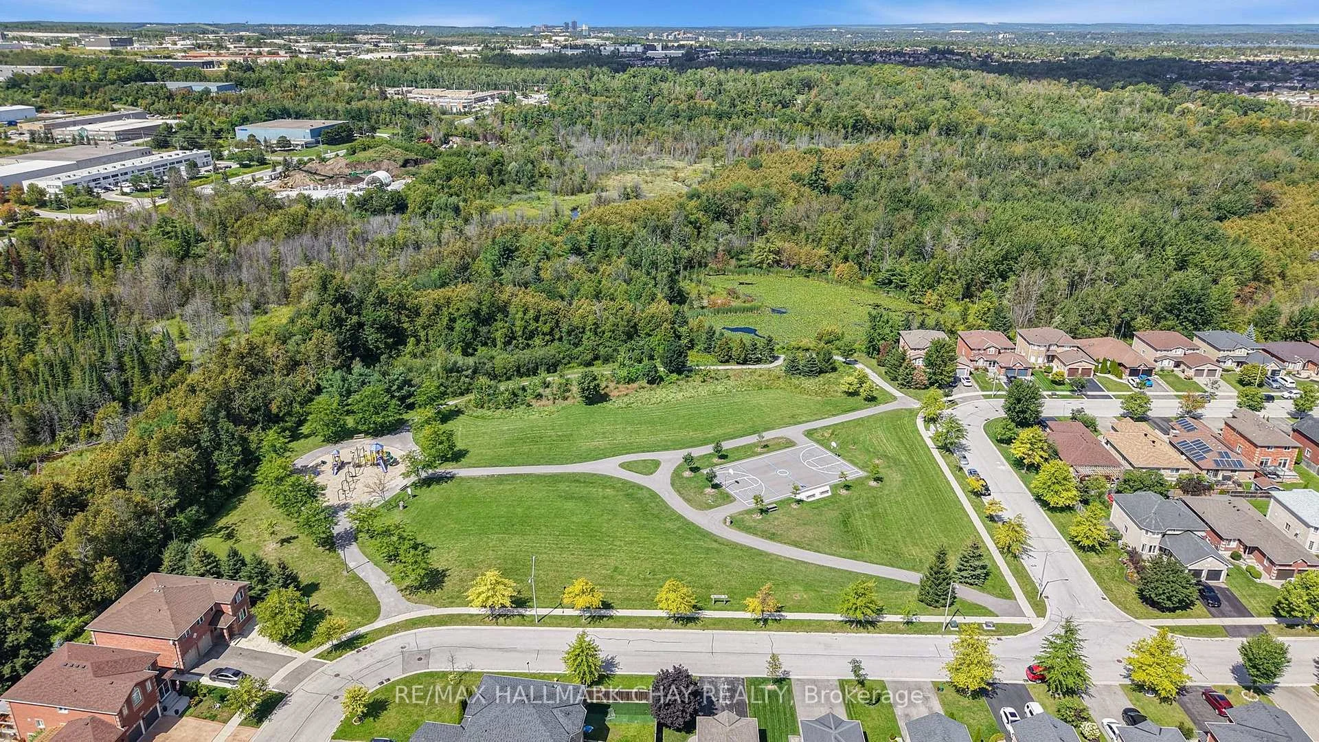 Photo 71 of 76 Shalom Way, Barrie, Painswick South — HOMEH