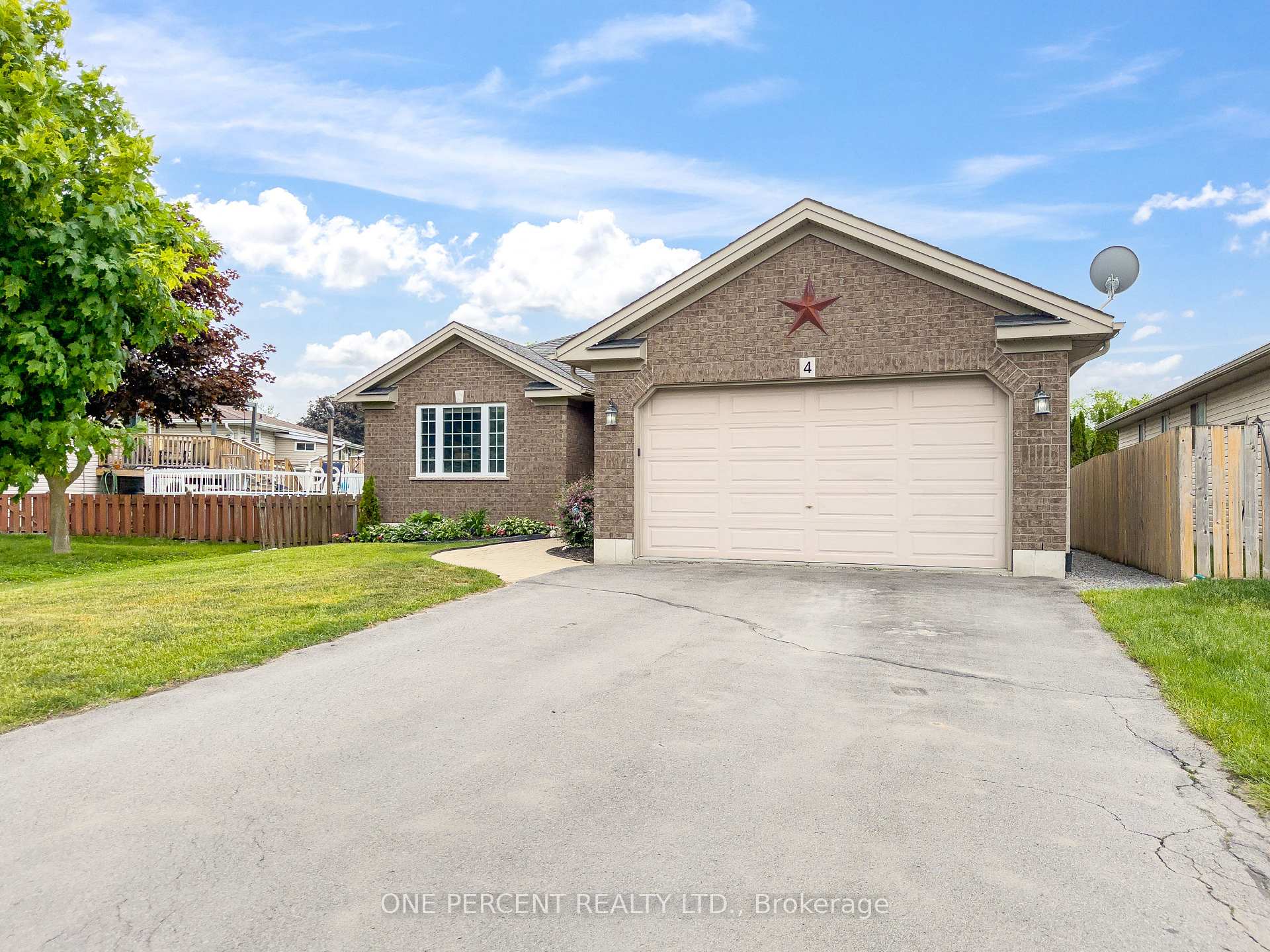 Photo 2 of 4 Jason Crescent, Quinte West, Trenton Ward — HOMEH