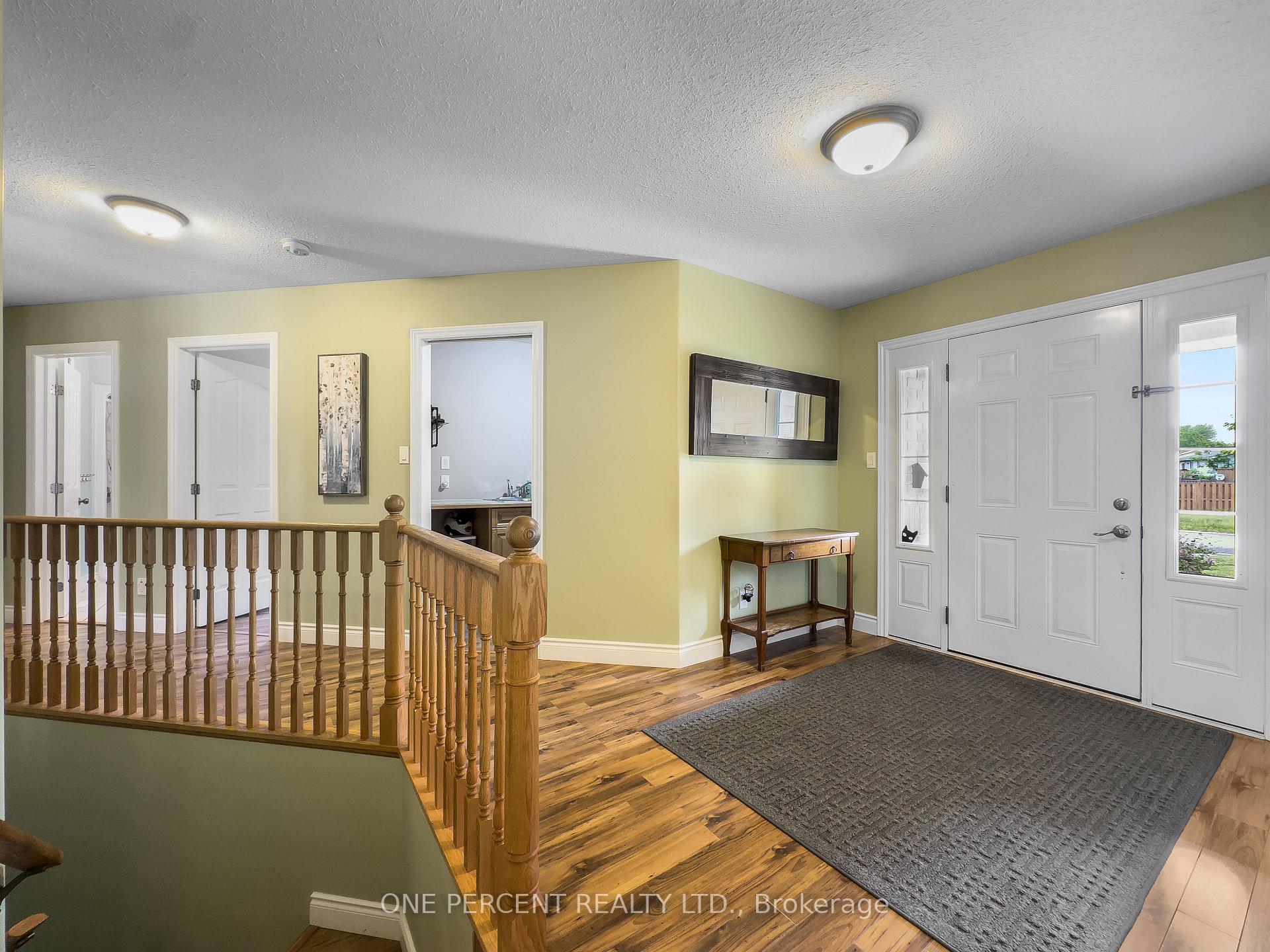 Photo 6 of 4 Jason Crescent, Quinte West, Trenton Ward — HOMEH
