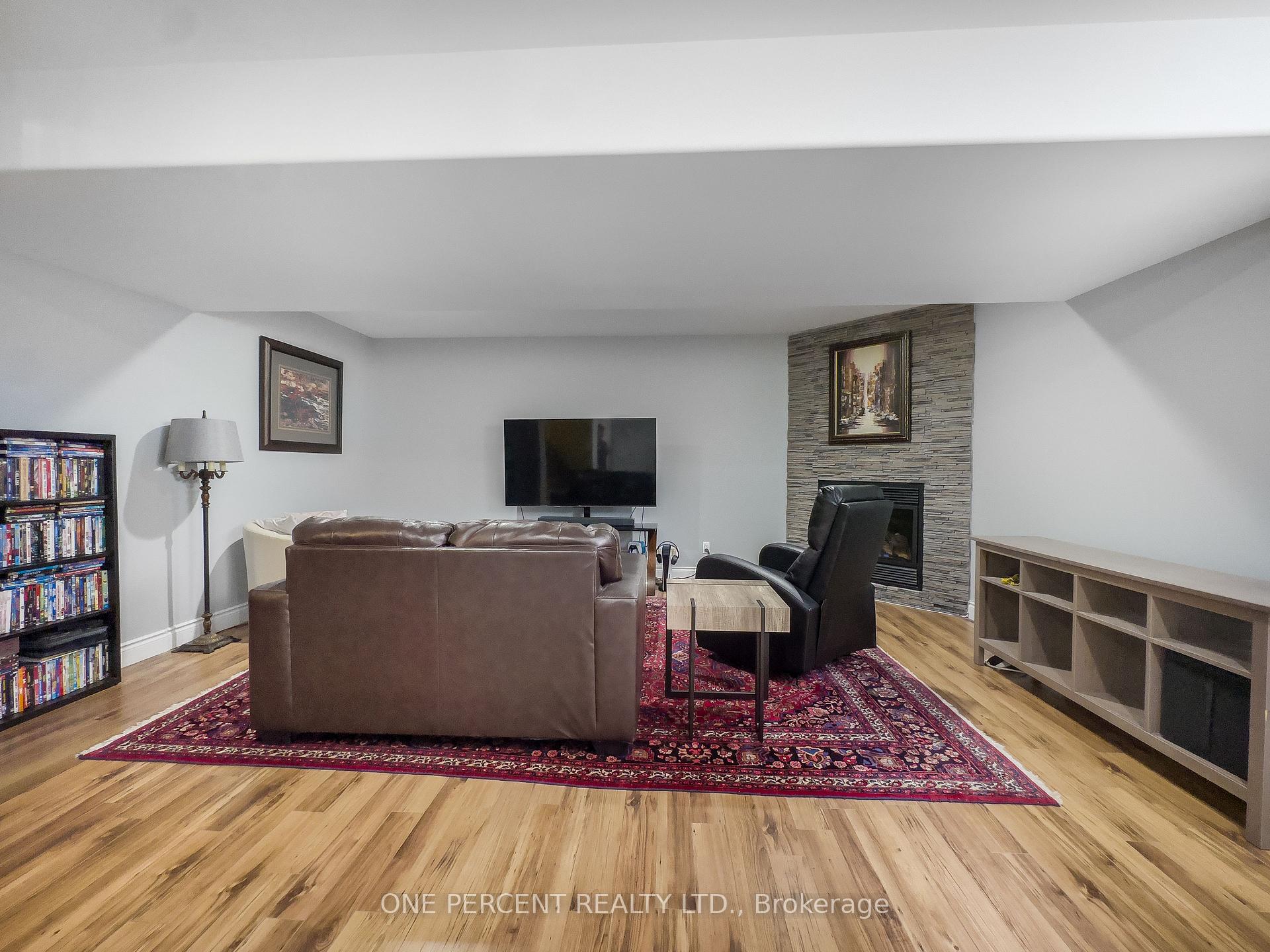 Photo 23 of 4 Jason Crescent, Quinte West, Trenton Ward — HOMEH