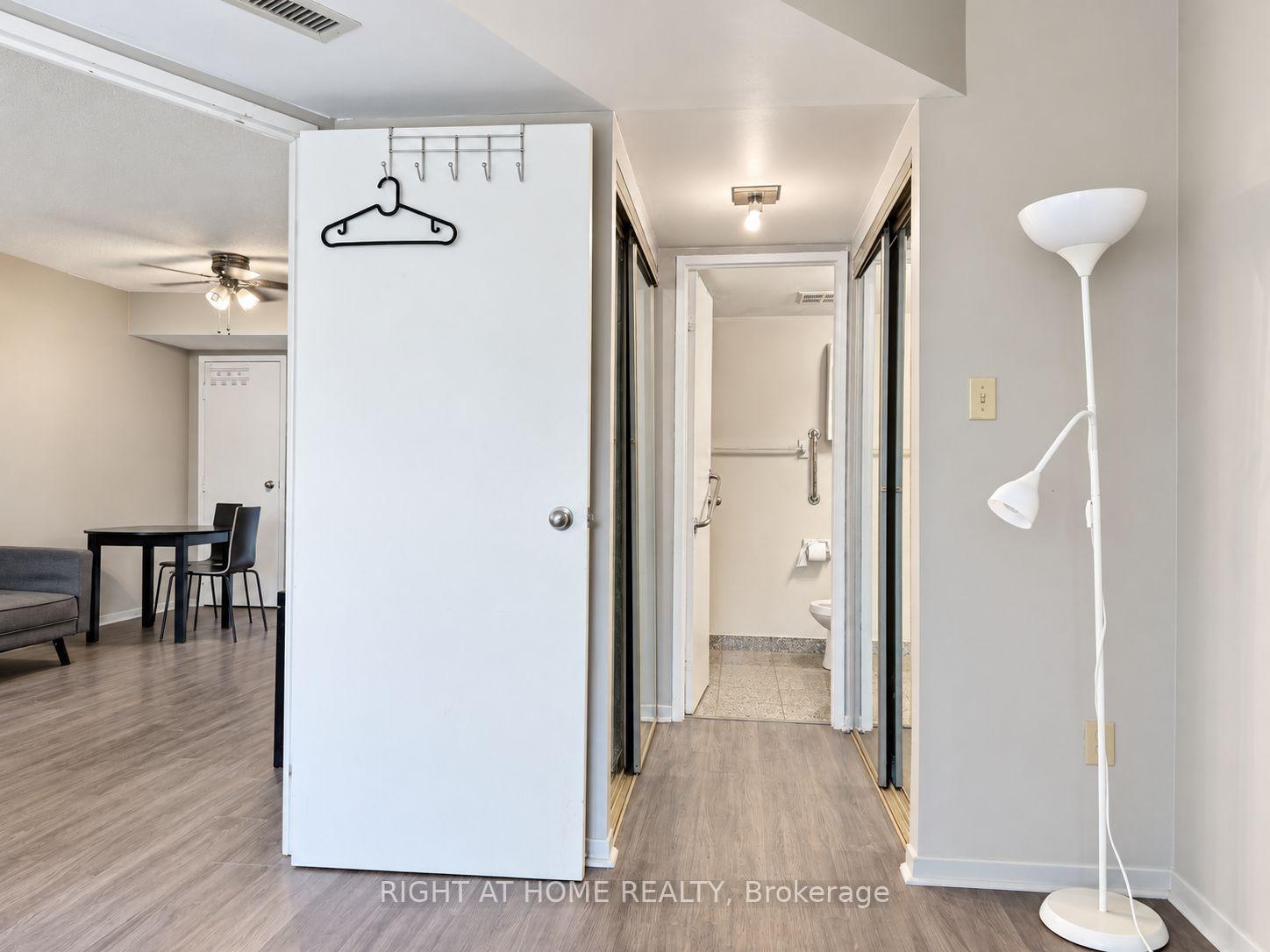 Photo 29 of Unit 402, 1001 Bay Street, Toronto, Bay Street Corridor — HOMEH