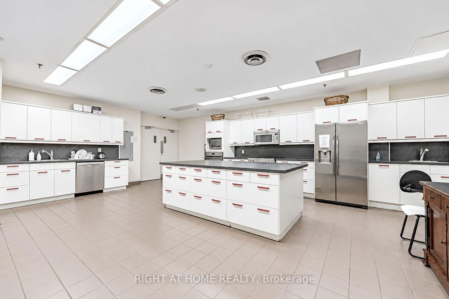 Photo 39 of Unit 402, 1001 Bay Street, Toronto, Bay Street Corridor — HOMEH