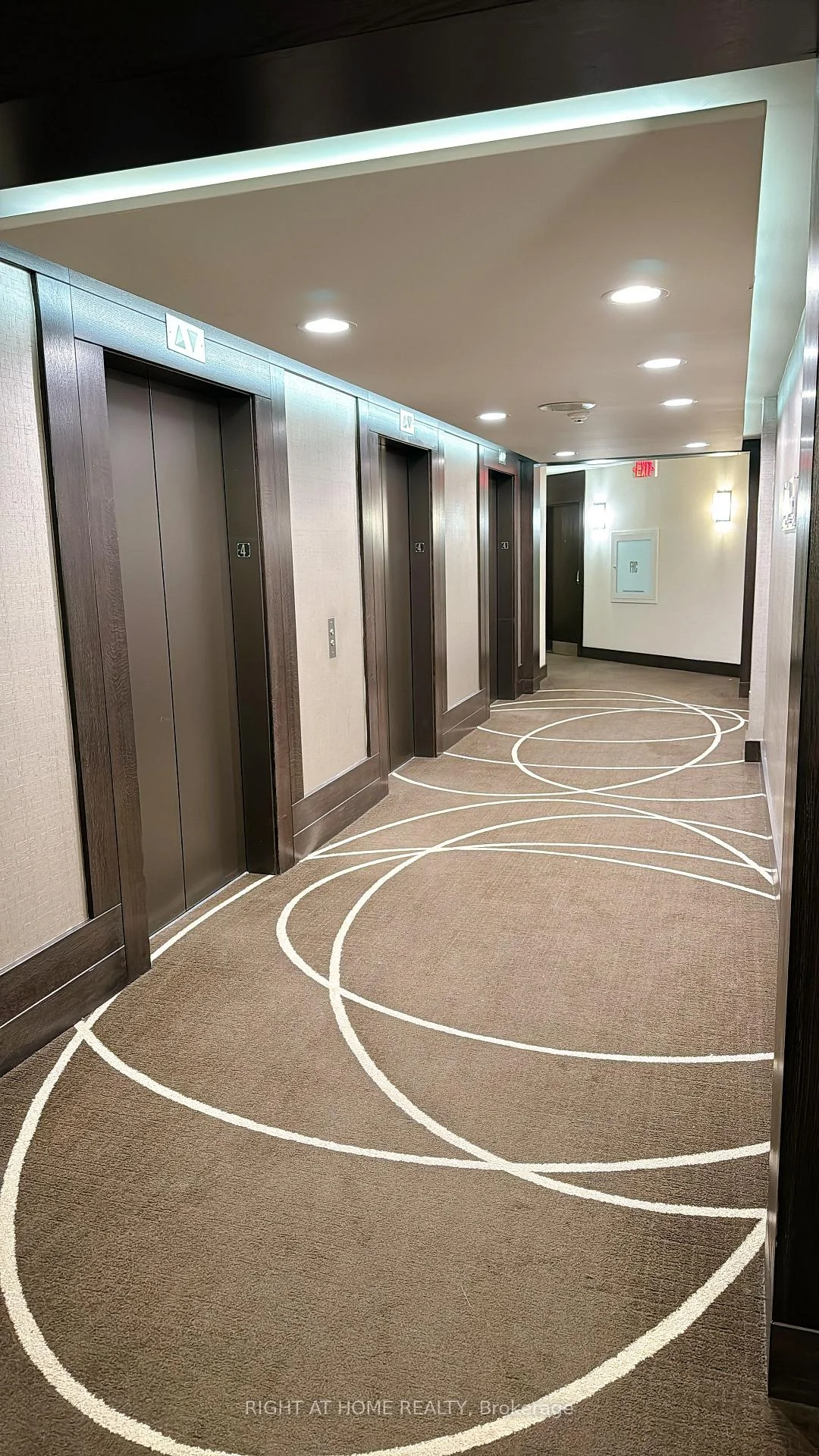 Photo 12 of Unit 402, 1001 Bay Street, Toronto, Bay Street Corridor — HOMEH
