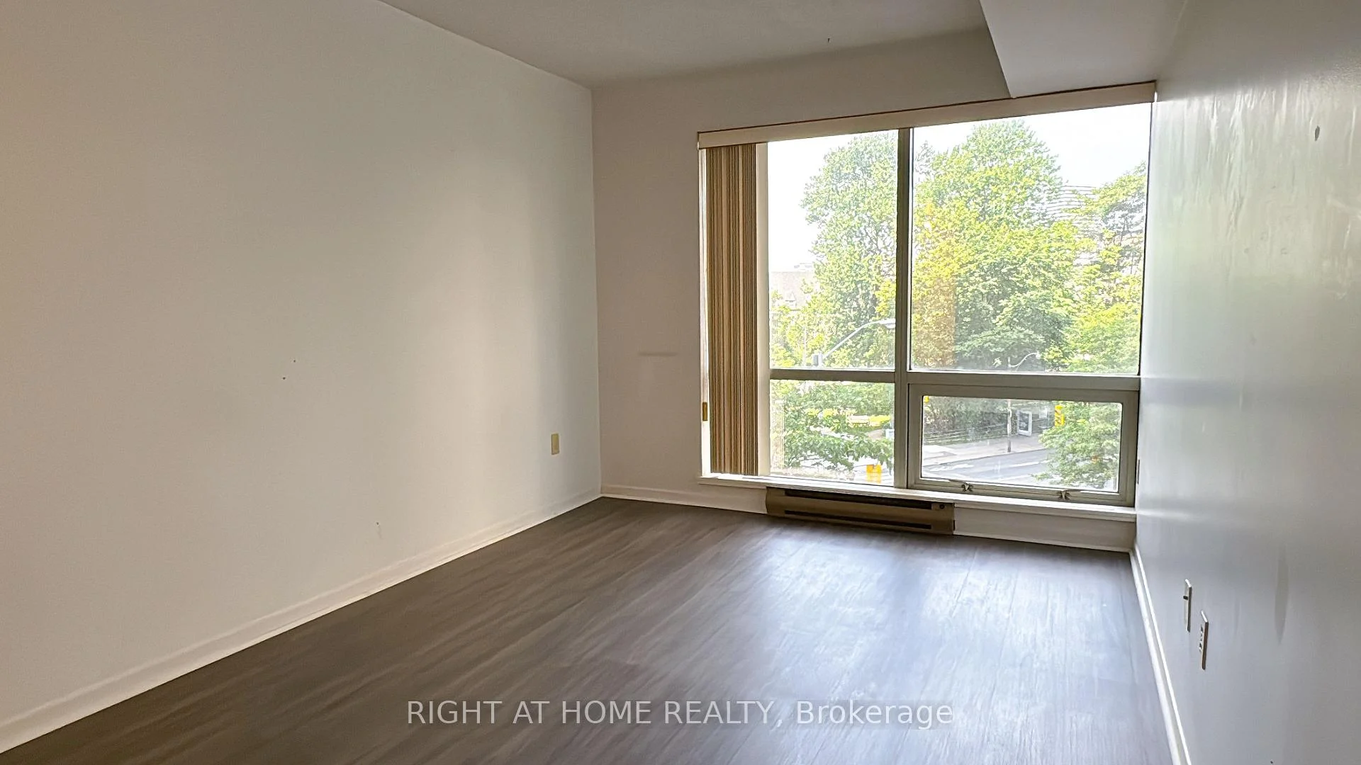 Photo 26 of Unit 402, 1001 Bay Street, Toronto, Bay Street Corridor — HOMEH