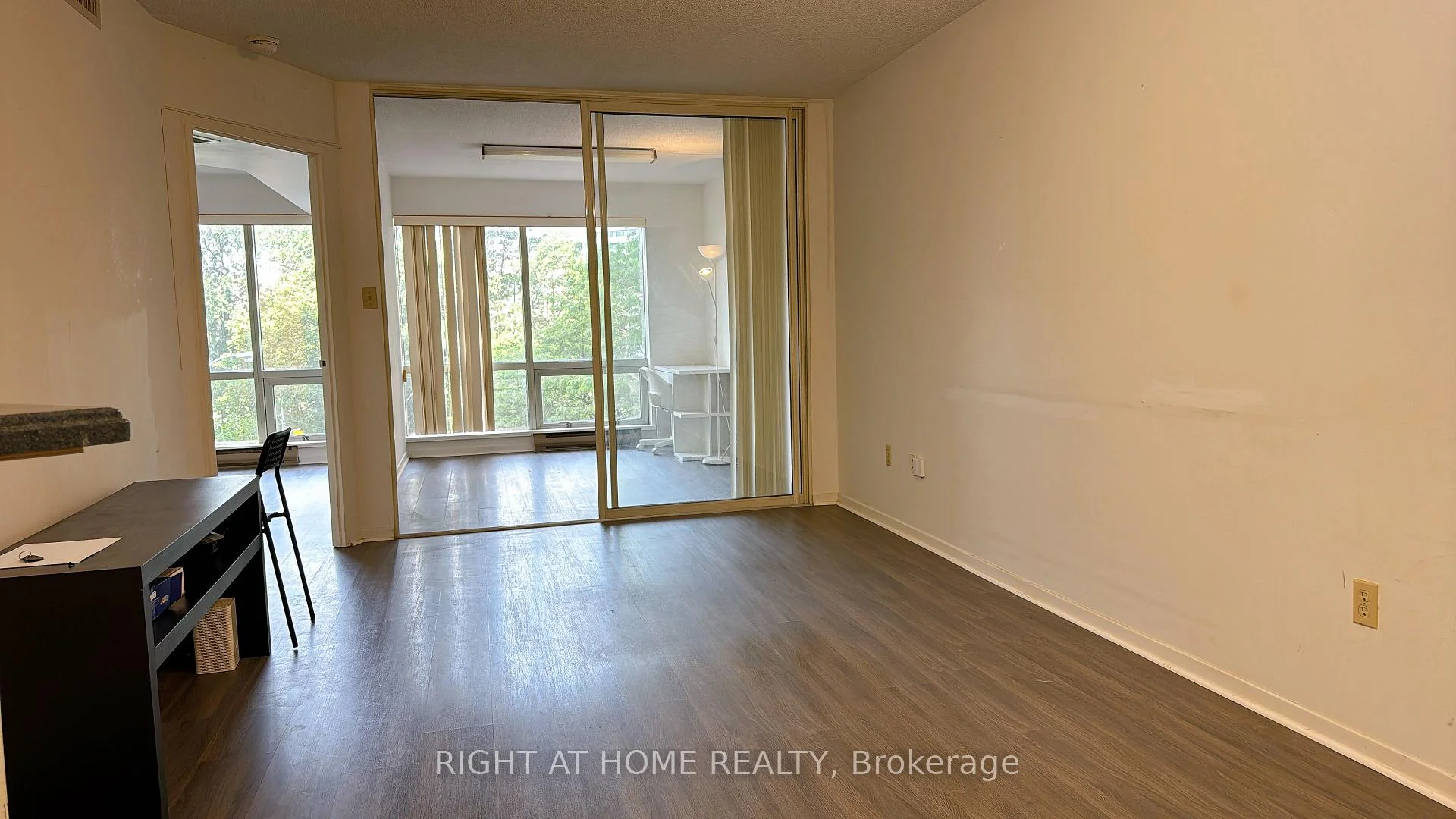 Photo 33 of Unit 402, 1001 Bay Street, Toronto, Bay Street Corridor — HOMEH