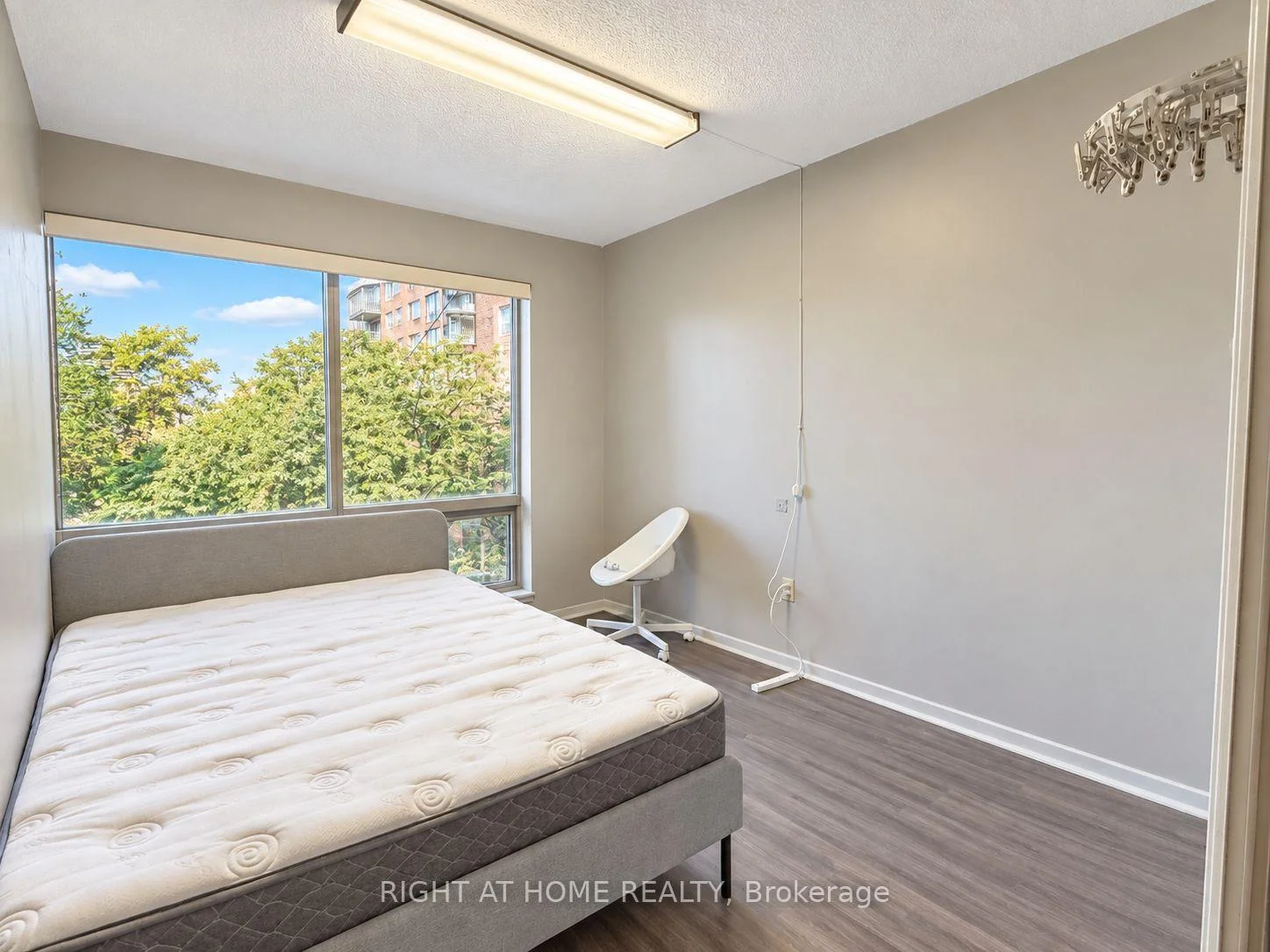 Photo 34 of Unit 402, 1001 Bay Street, Toronto, Bay Street Corridor — HOMEH