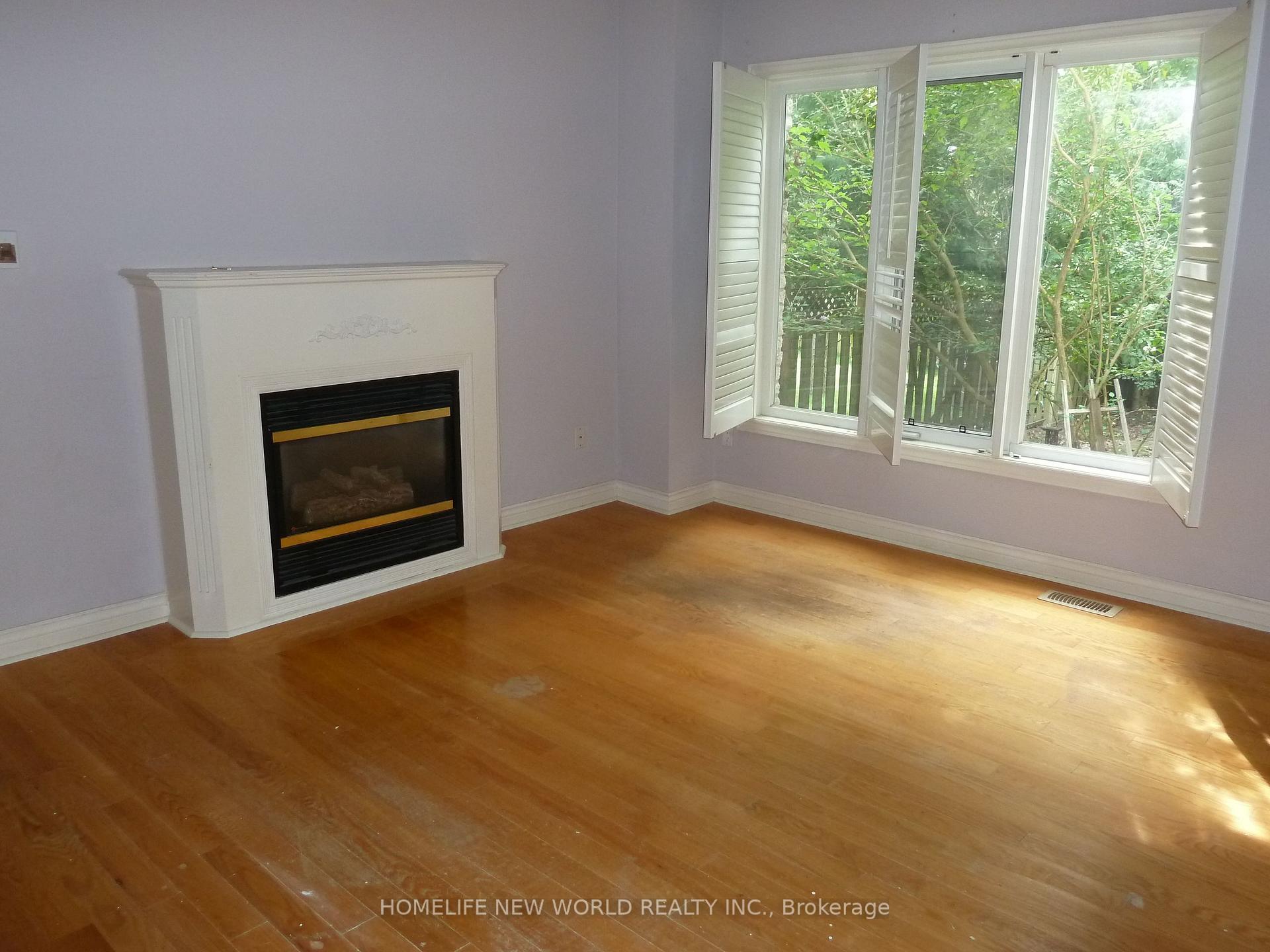 Photo 5 of 3022 Bayview Avenue, North York, Willowdale East — HOMEH
