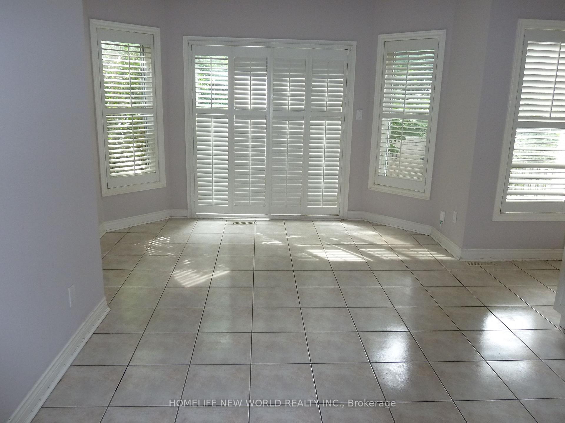 Photo 8 of 3022 Bayview Avenue, North York, Willowdale East — HOMEH