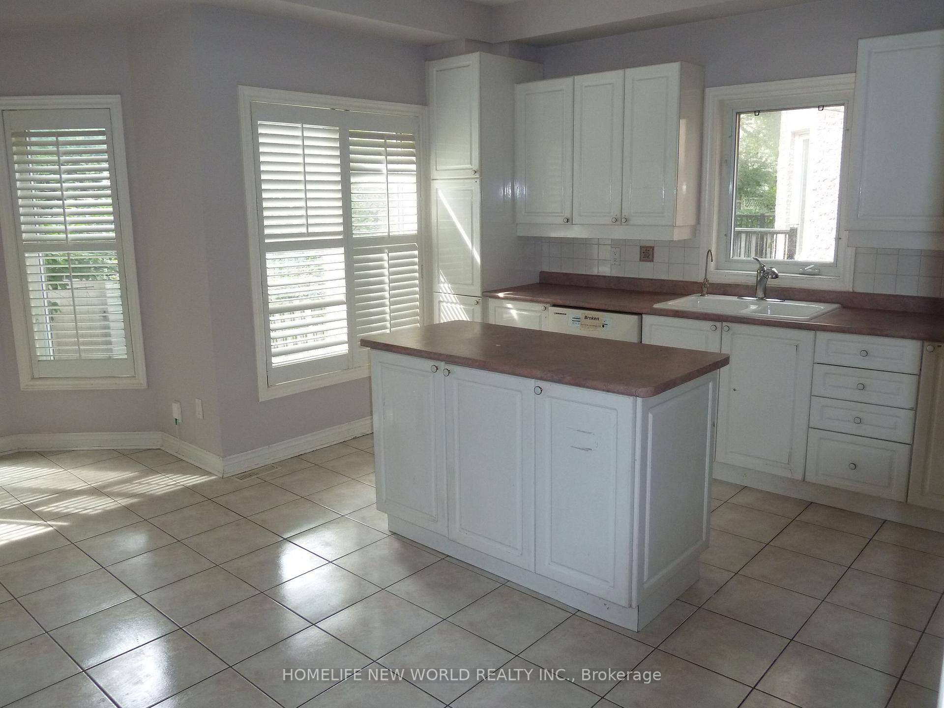 Photo 9 of 3022 Bayview Avenue, North York, Willowdale East — HOMEH