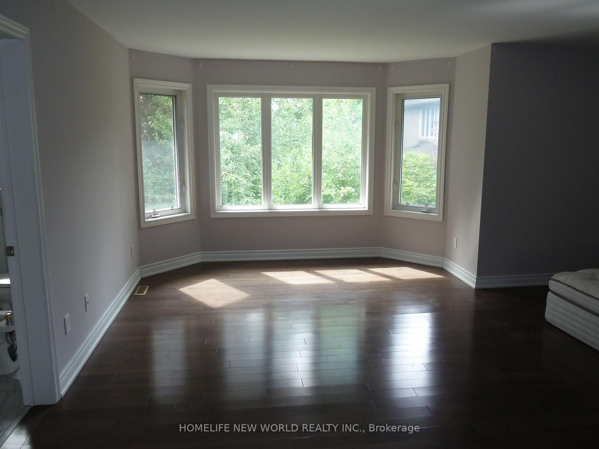 Photo 18 of 3022 Bayview Avenue, North York, Willowdale East — HOMEH