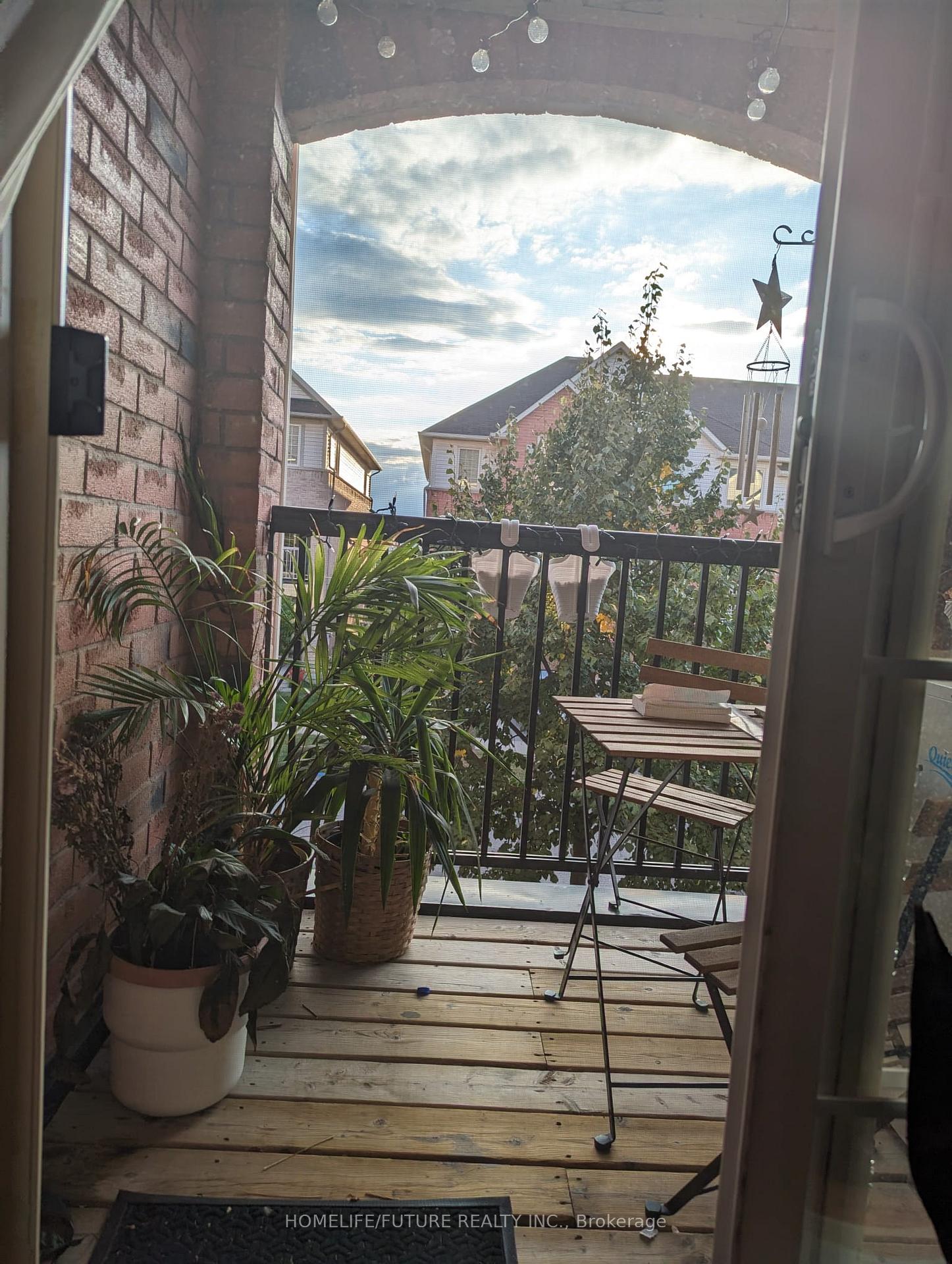Photo 9 of 21 Linnell Street, Ajax, Central East — HOMEH