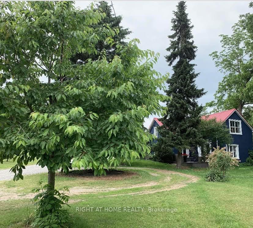 Photo 2 of 393 Canboro Road, Pelham, Fenwick — HOMEH