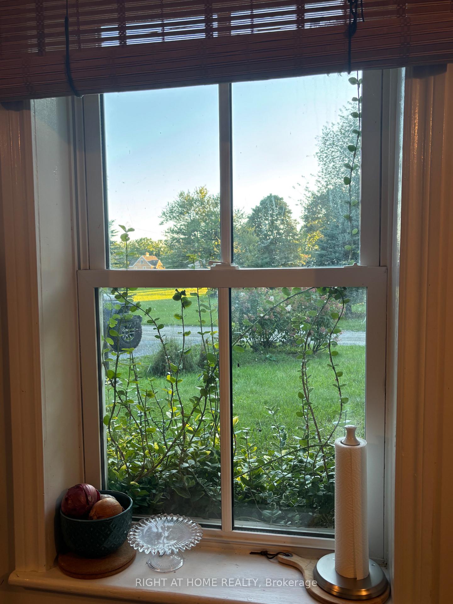 Photo 8 of 393 Canboro Road, Pelham, Fenwick — HOMEH