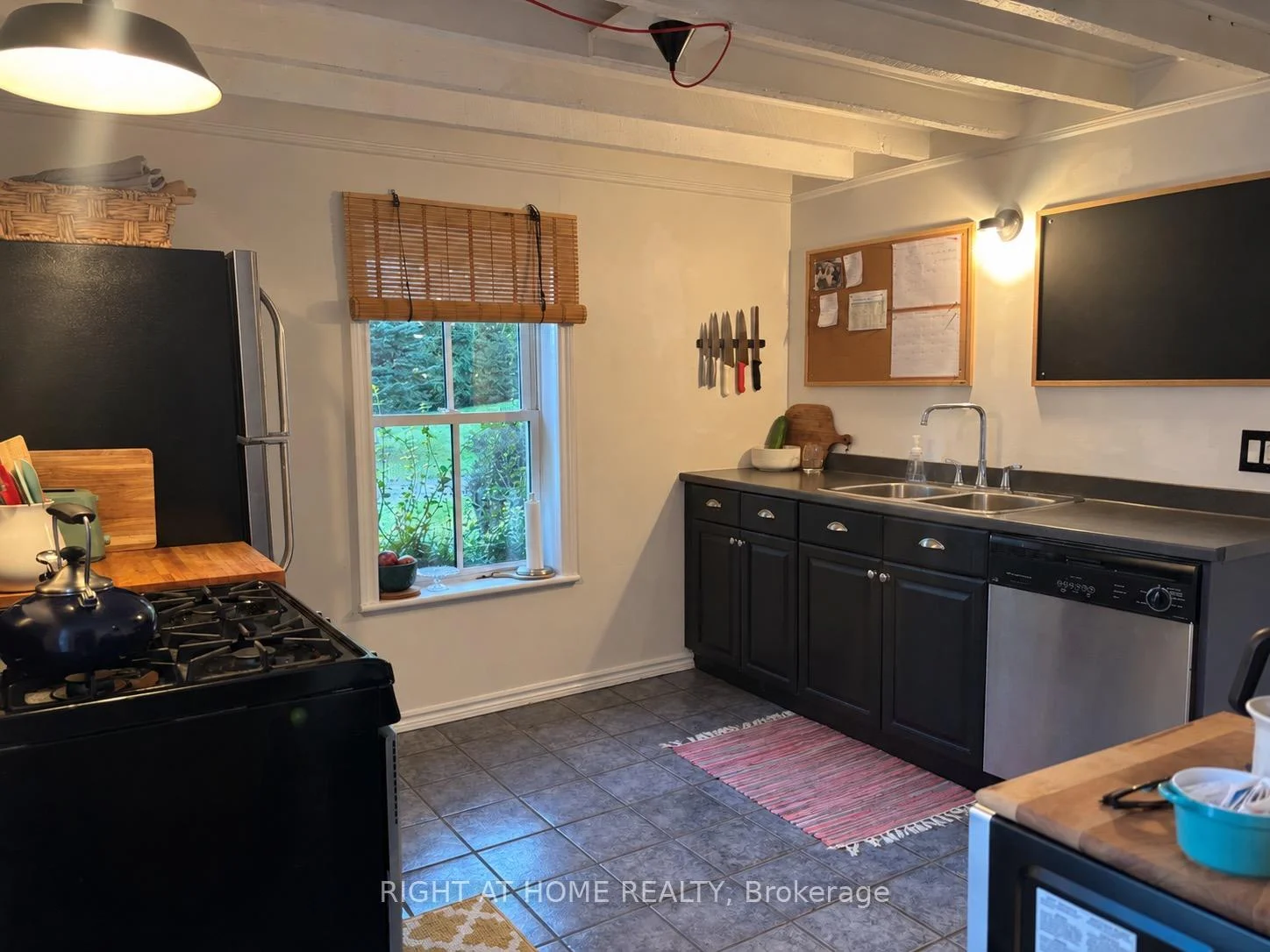 Photo 10 of 393 Canboro Road, Pelham, Fenwick — HOMEH