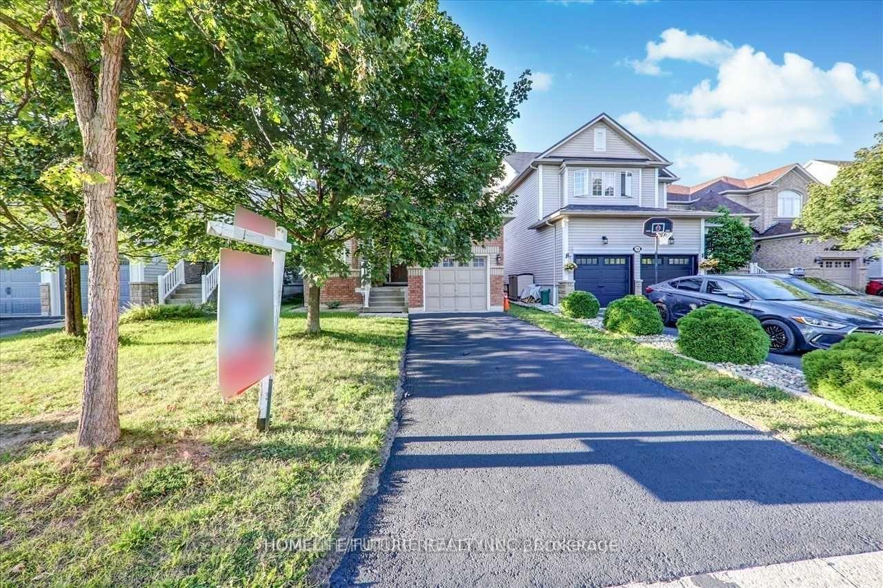 Photo 2 of 20 Kenilworth Crescent, Whitby, Brooklin — HOMEH