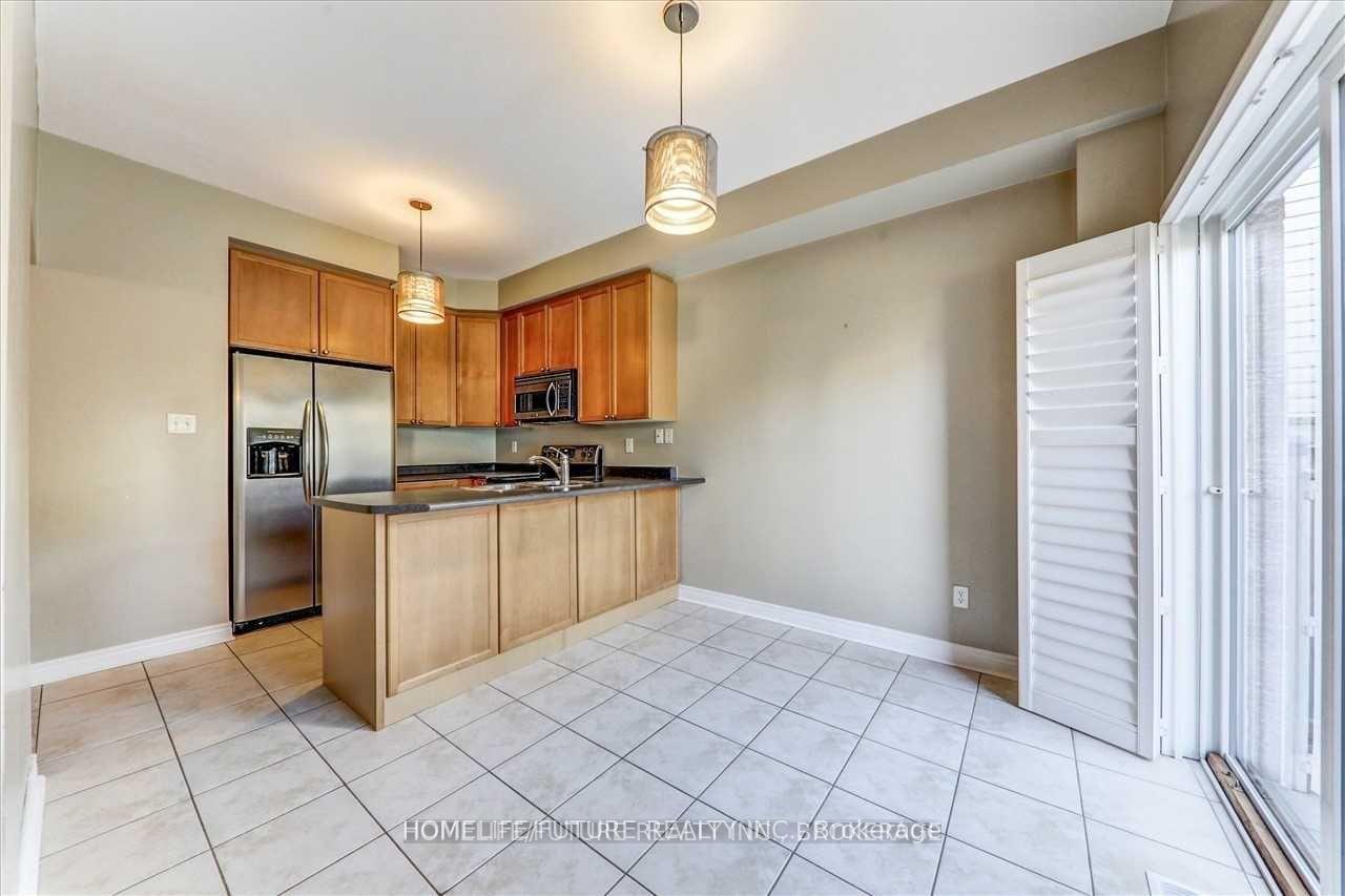 Photo 11 of 20 Kenilworth Crescent, Whitby, Brooklin — HOMEH