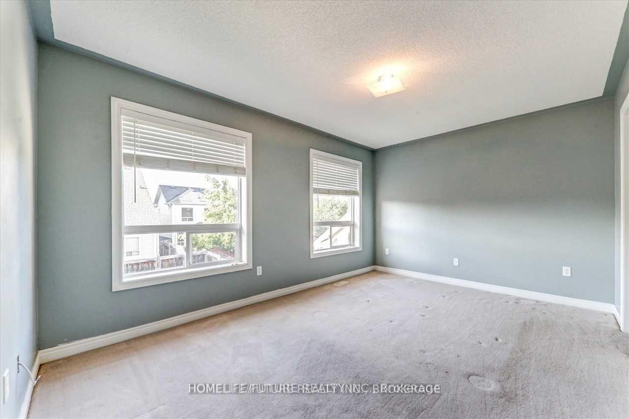 Photo 13 of 20 Kenilworth Crescent, Whitby, Brooklin — HOMEH