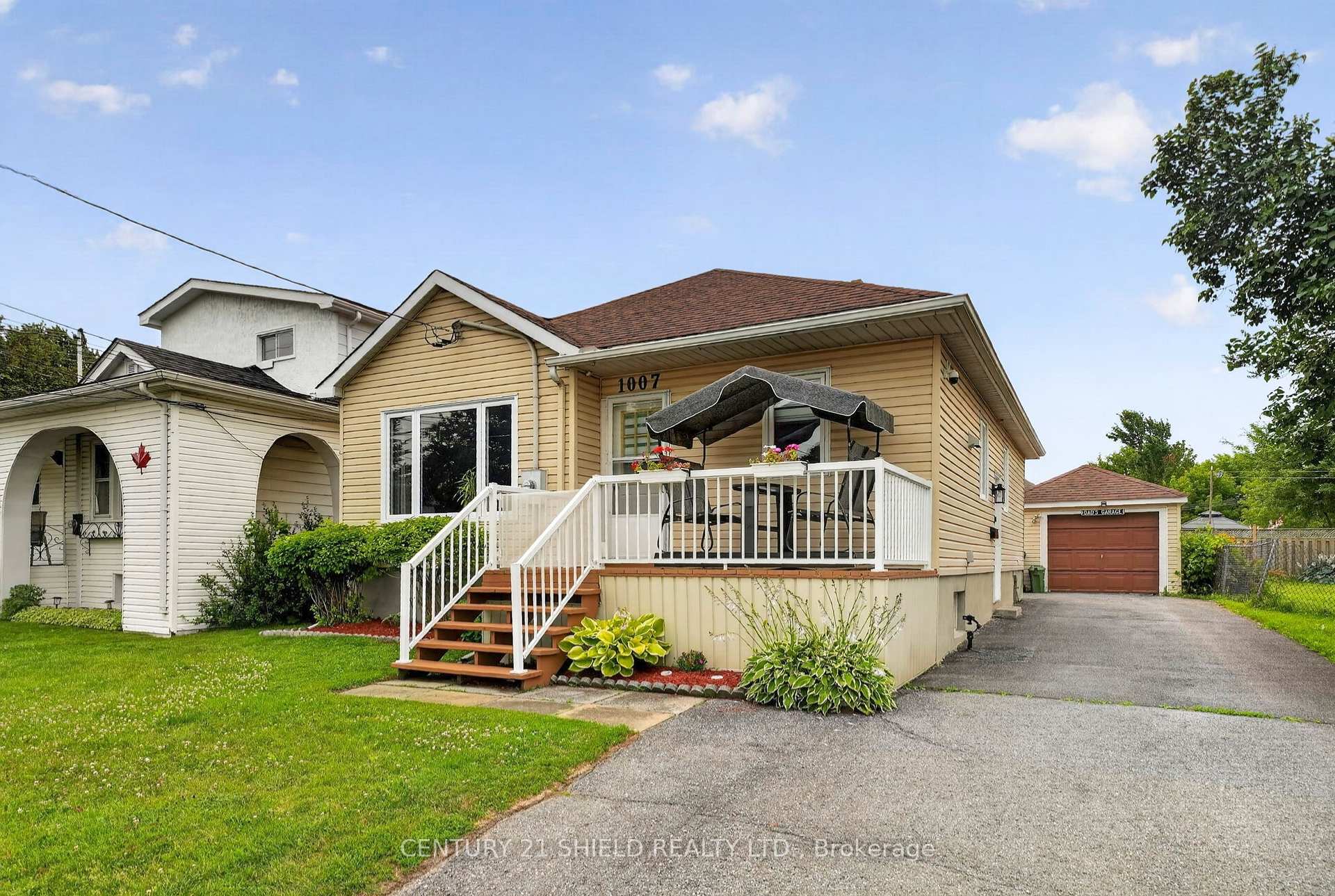 Photo 2 of 1007 2nd Street E, Cornwall, Cornwall — HOMEH