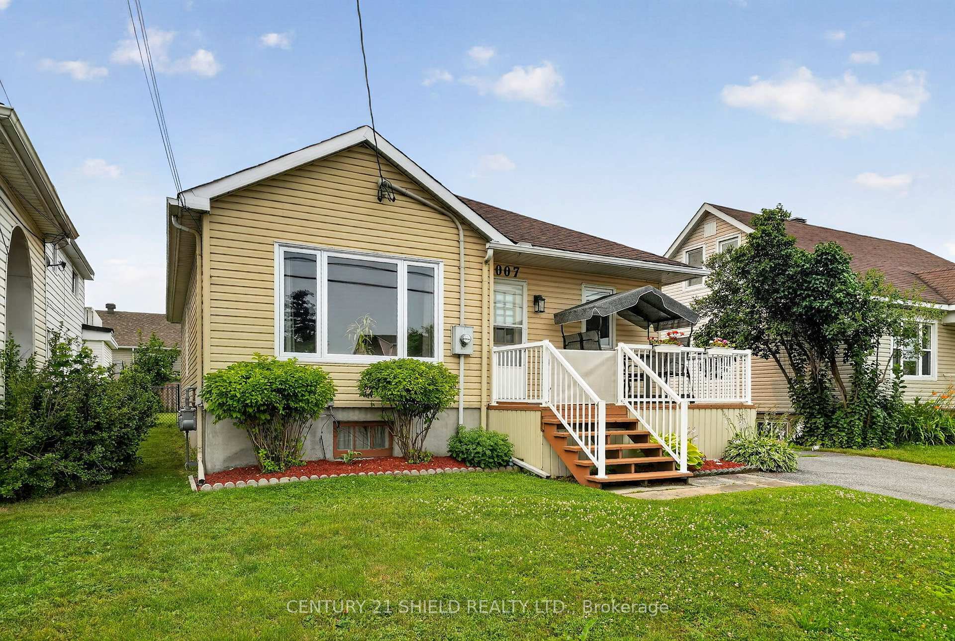 Photo 3 of 1007 2nd Street E, Cornwall, Cornwall — HOMEH