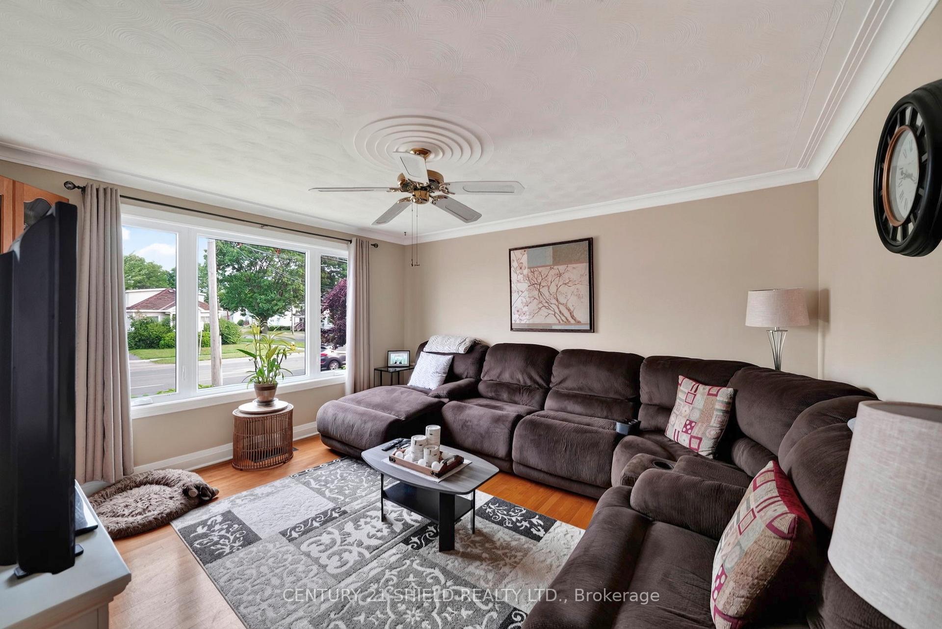 Photo 9 of 1007 2nd Street E, Cornwall, Cornwall — HOMEH