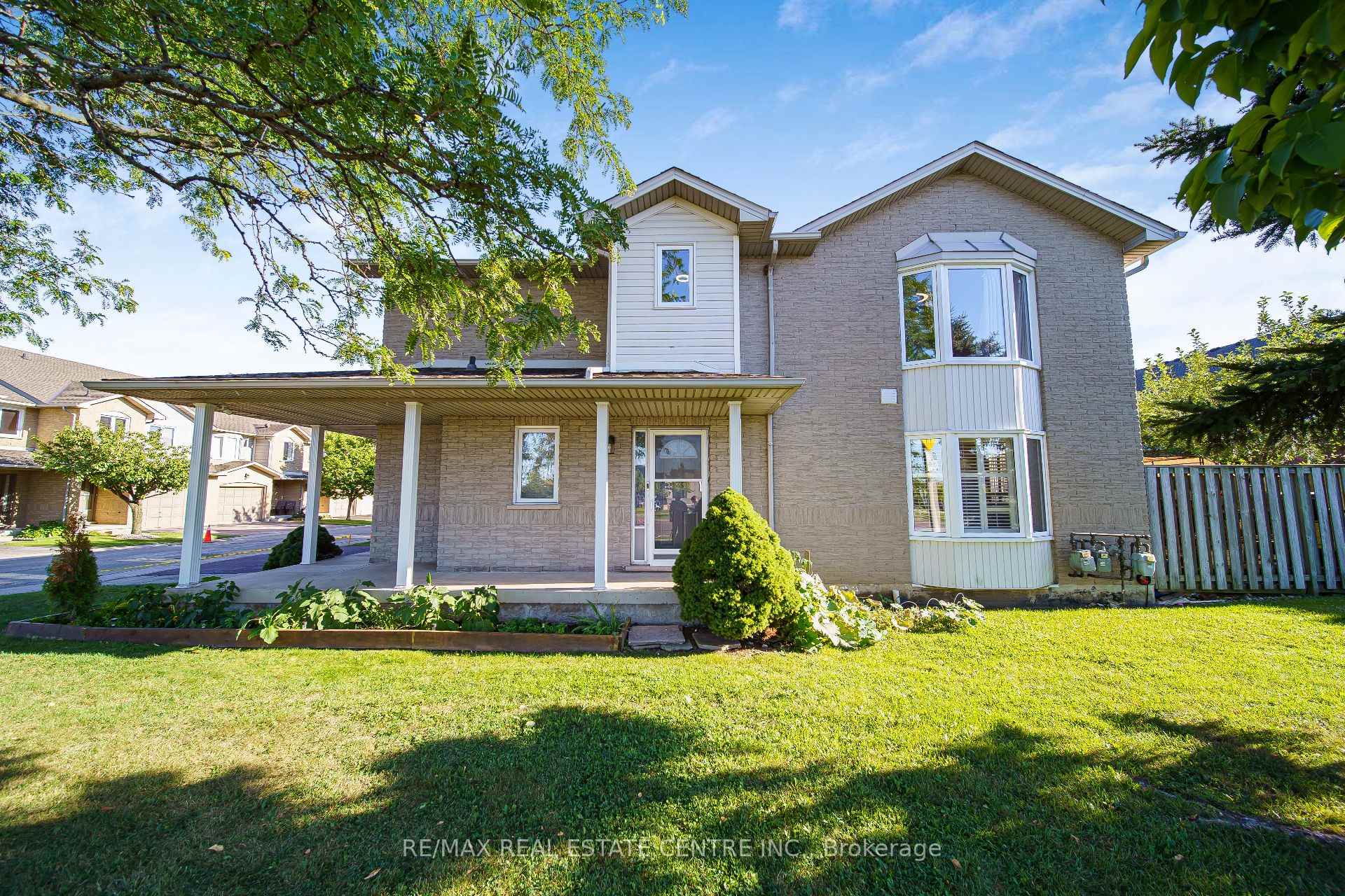 Photo of Unit 1, 800 Paramount Drive