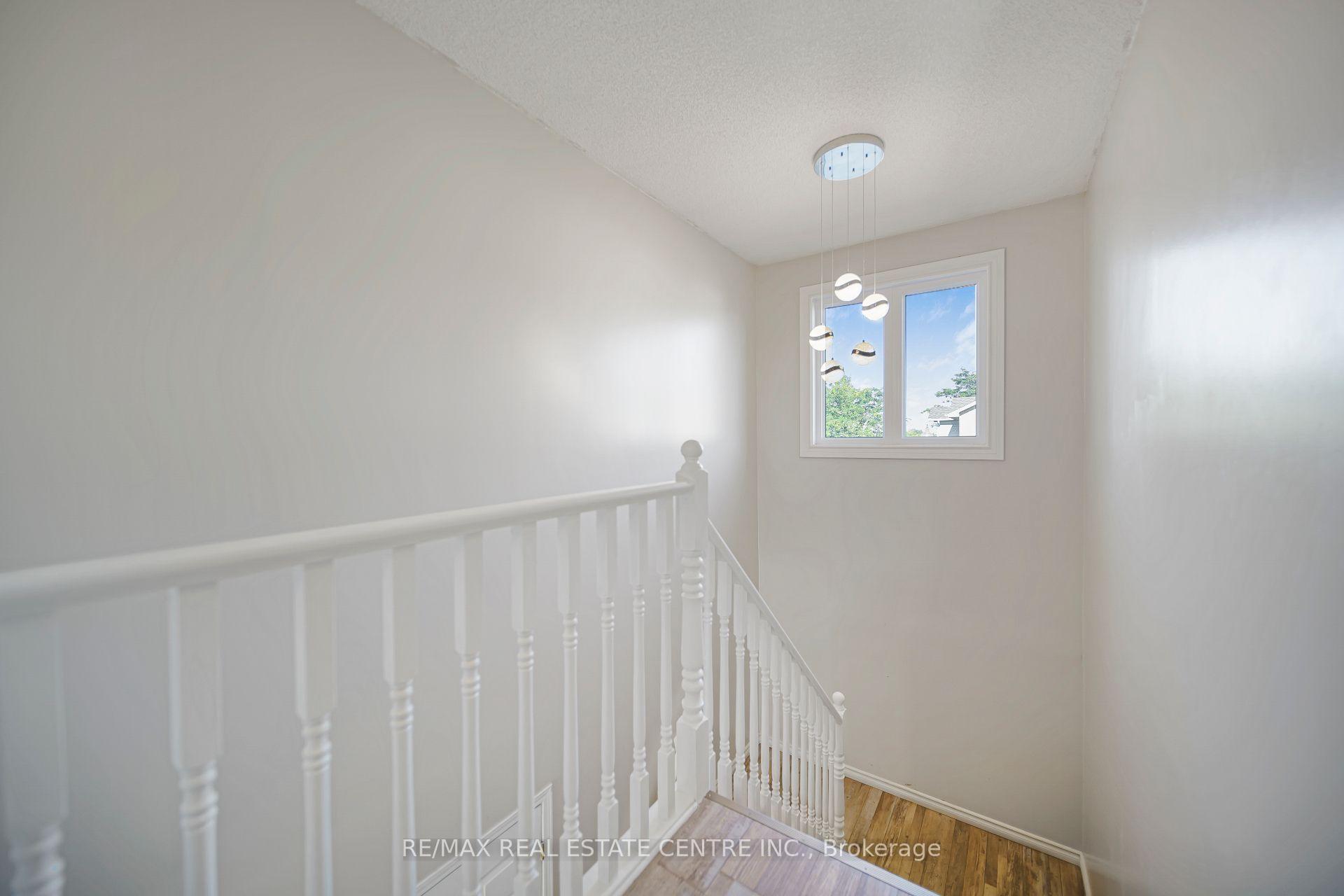 Photo 16 of Unit 1, 800 Paramount Drive, Hamilton, Stoney Creek Mountain — HOMEH