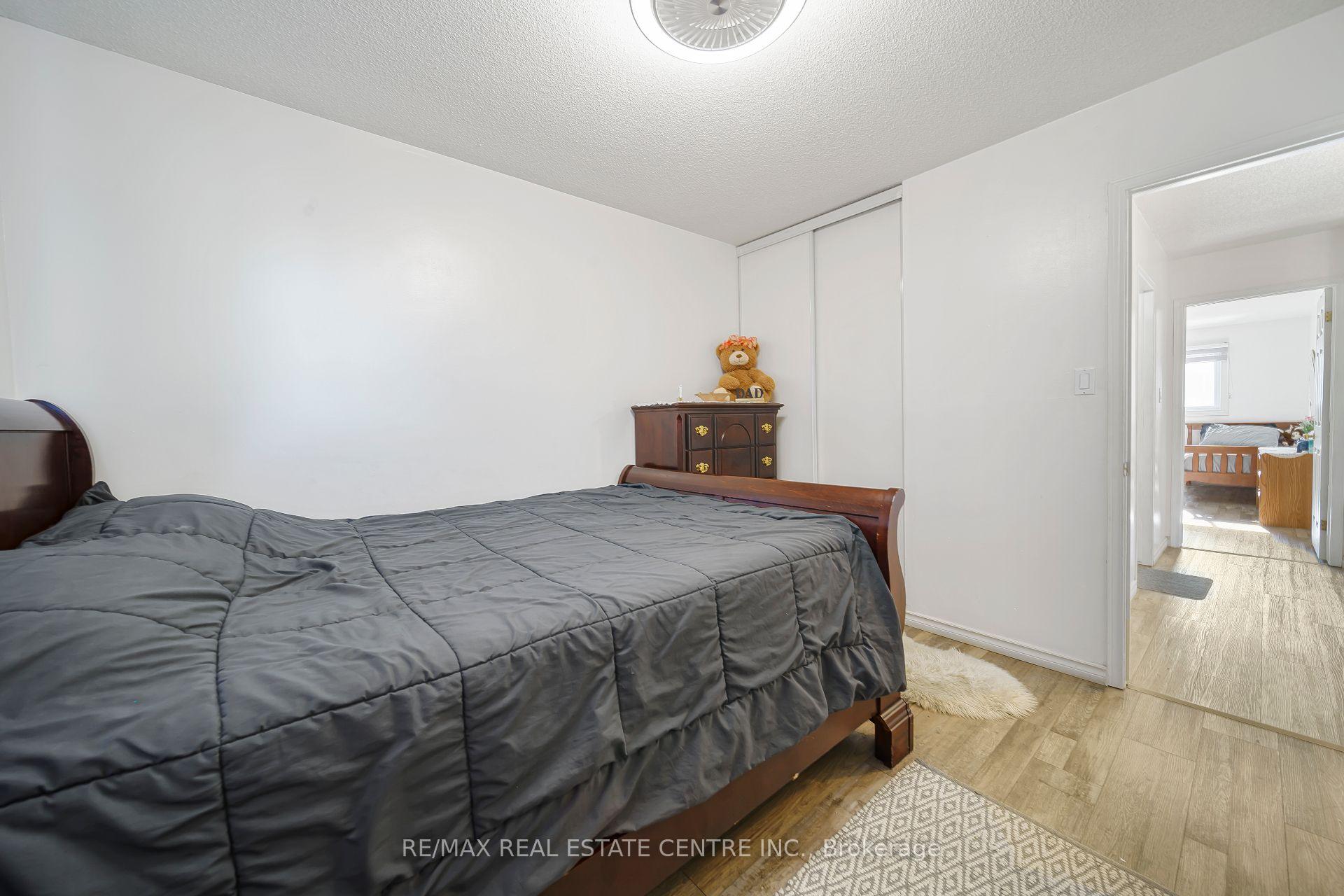 Photo 22 of Unit 1, 800 Paramount Drive, Hamilton, Stoney Creek Mountain — HOMEH