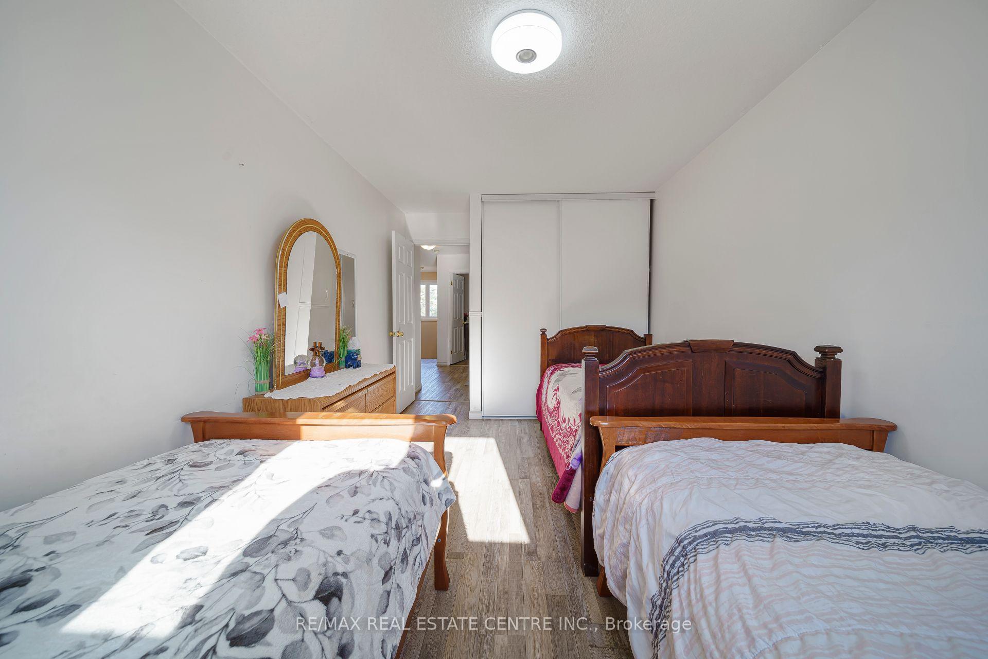 Photo 24 of Unit 1, 800 Paramount Drive, Hamilton, Stoney Creek Mountain — HOMEH
