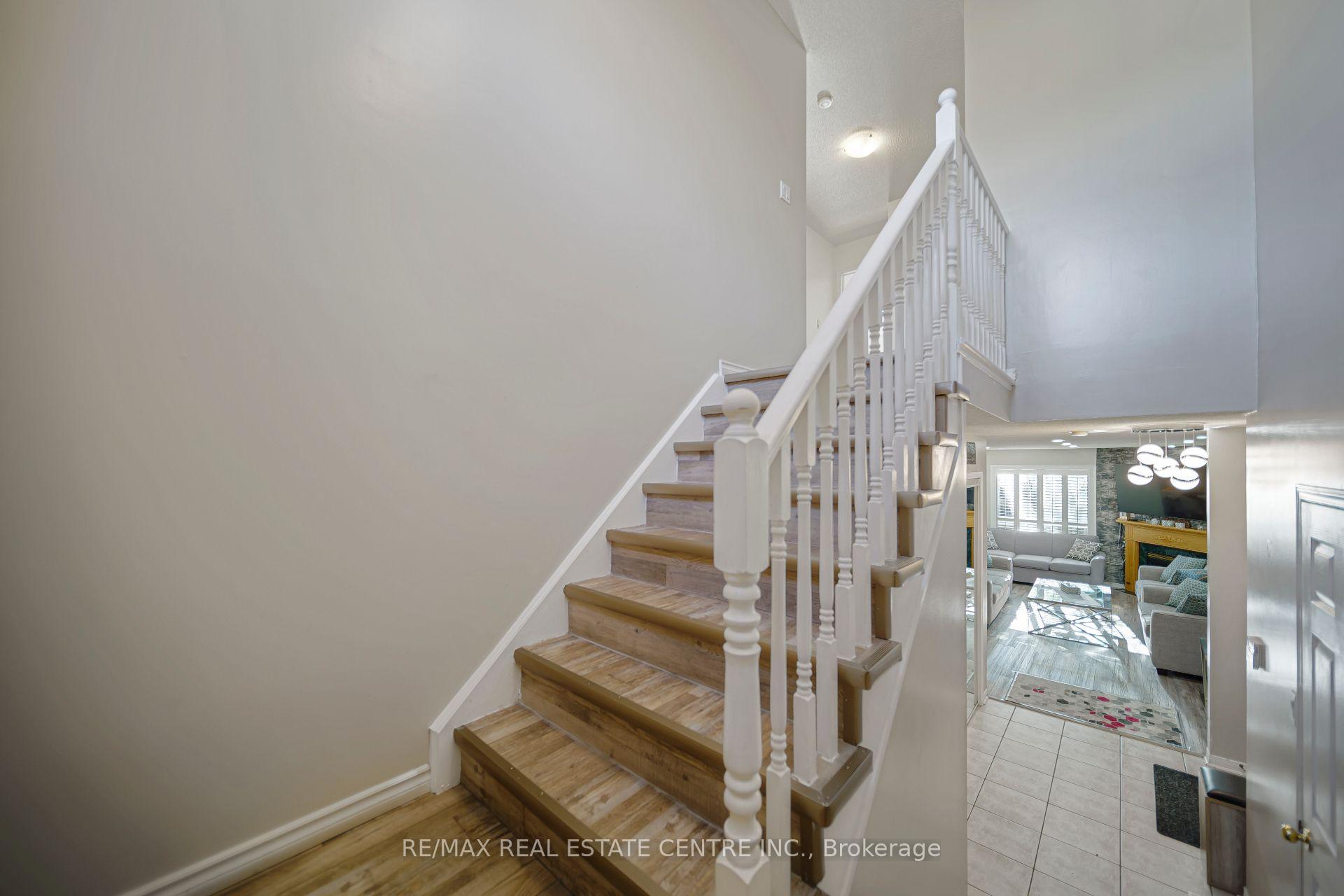 Photo 37 of Unit 1, 800 Paramount Drive, Hamilton, Stoney Creek Mountain — HOMEH