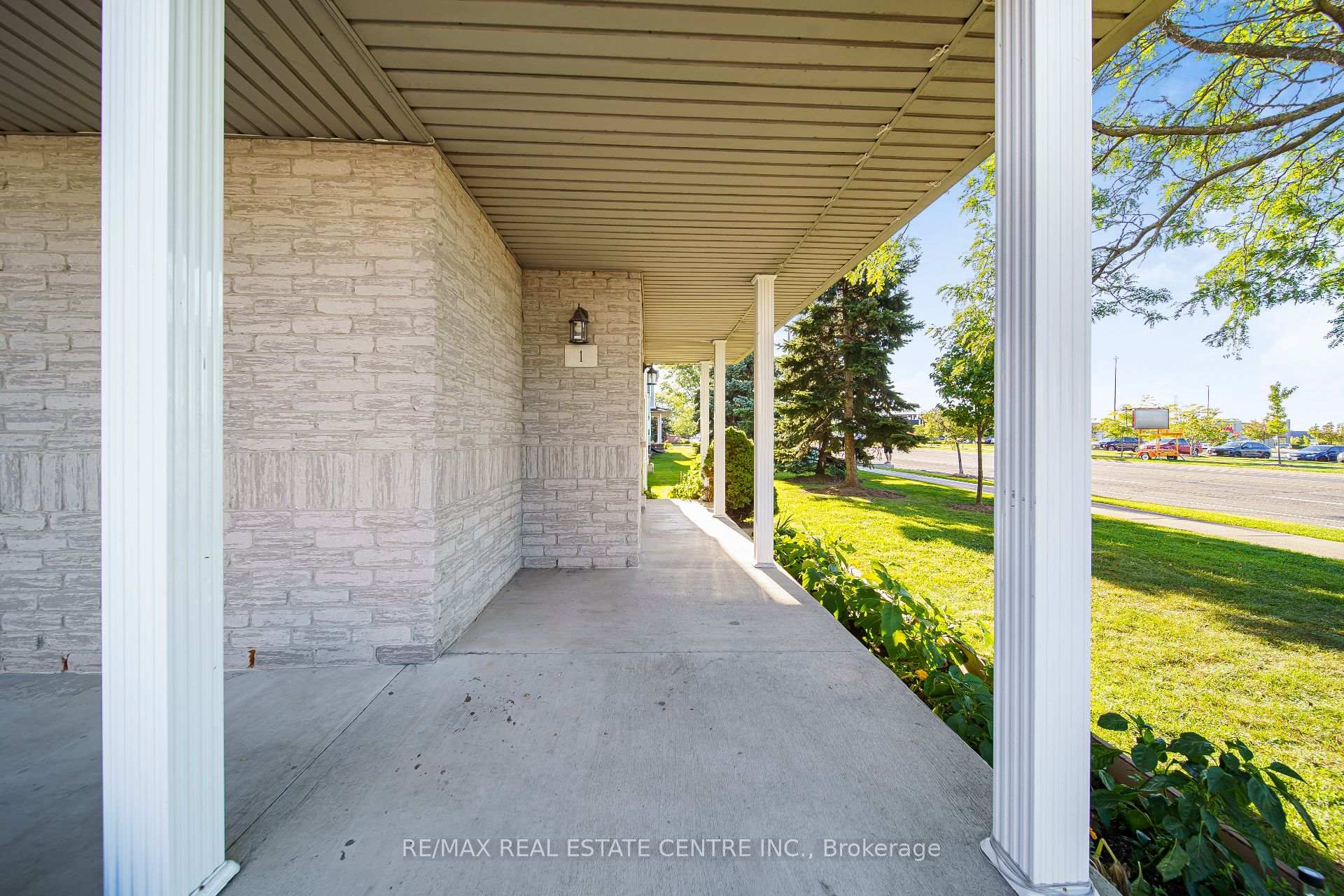 Photo 49 of Unit 1, 800 Paramount Drive, Hamilton, Stoney Creek Mountain — HOMEH