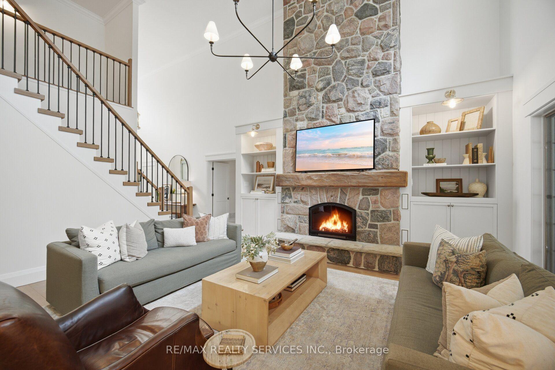 Photo 3 of 18 Filton Road, Caledon, Caledon East — HOMEH