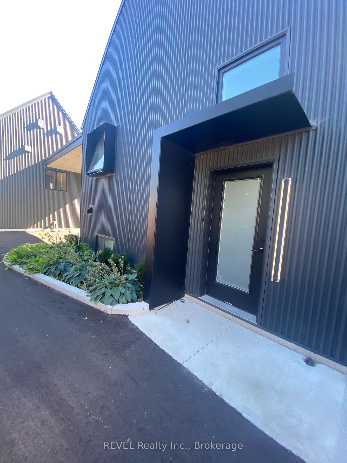Photo 4 of Unit Unit 2, 5361 Valley Way, Niagara Falls, Cherrywood — HOMEH