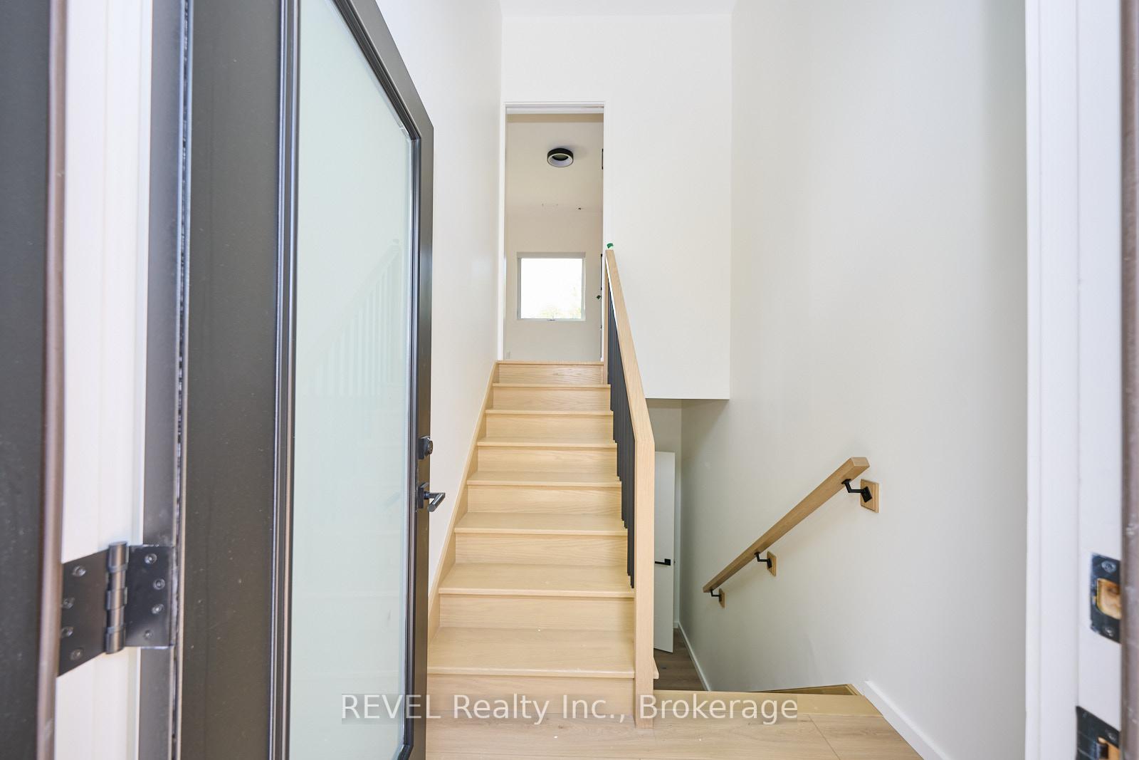 Photo 6 of Unit Unit 2, 5361 Valley Way, Niagara Falls, Cherrywood — HOMEH