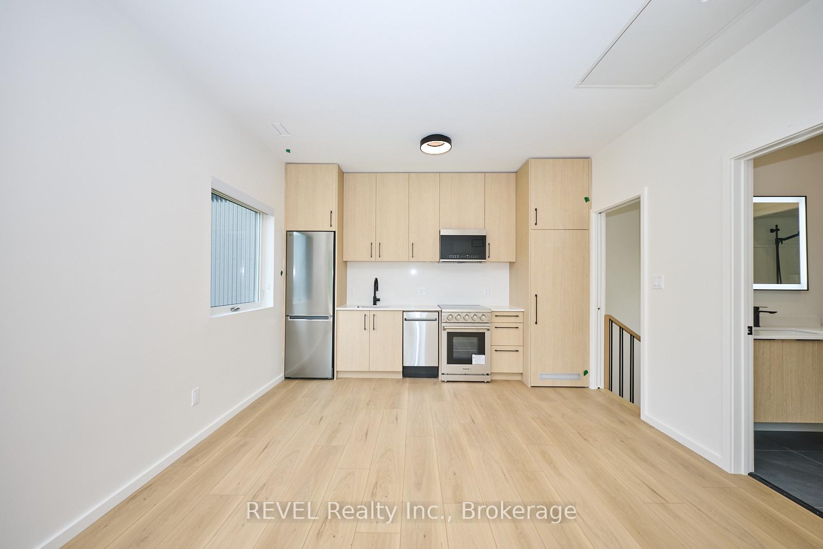 Photo 8 of Unit Unit 2, 5361 Valley Way, Niagara Falls, Cherrywood — HOMEH