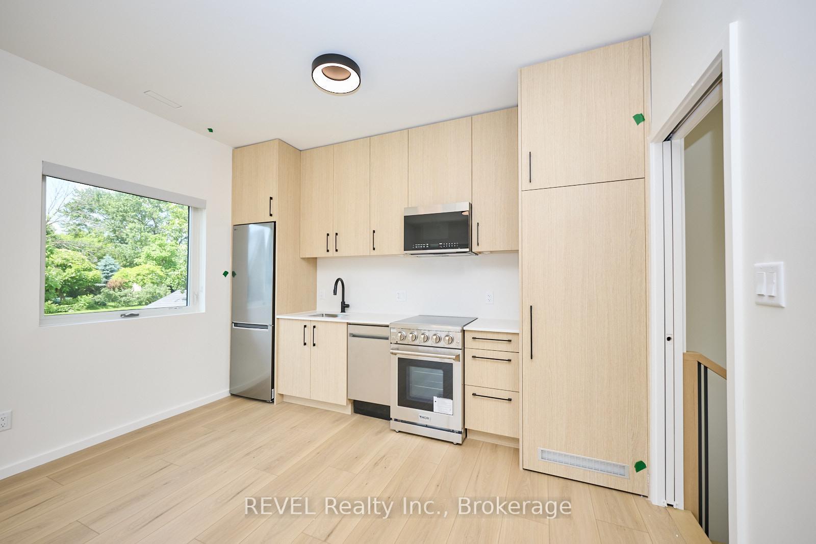 Photo 9 of Unit Unit 2, 5361 Valley Way, Niagara Falls, Cherrywood — HOMEH