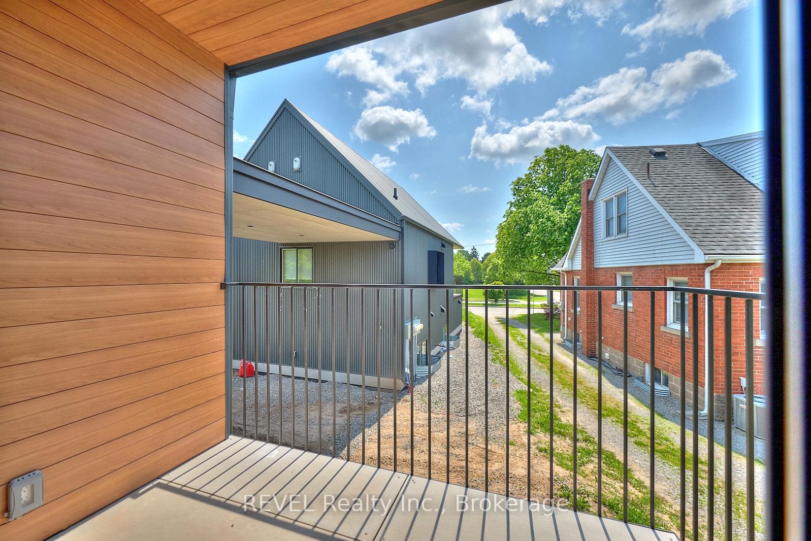 Photo 11 of Unit Unit 2, 5361 Valley Way, Niagara Falls, Cherrywood — HOMEH