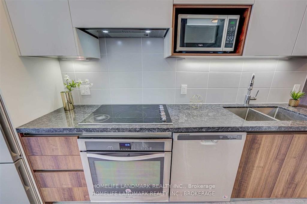 Photo 9 of Unit 202, 15 Water Walk Drive, Markham, Unionville — HOMEH
