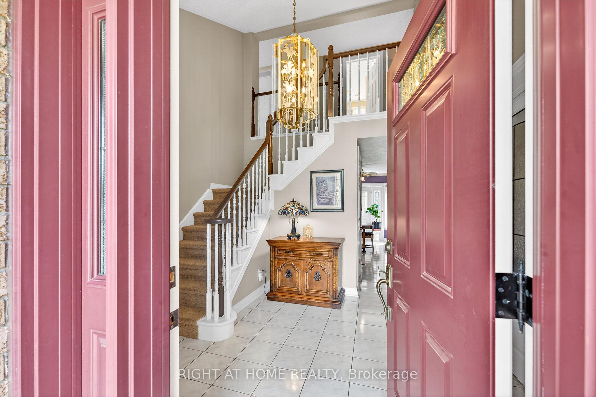 Photo 6 of 1 Captain Tenbrock Terrace, St. Catharines, Grapeview — HOMEH