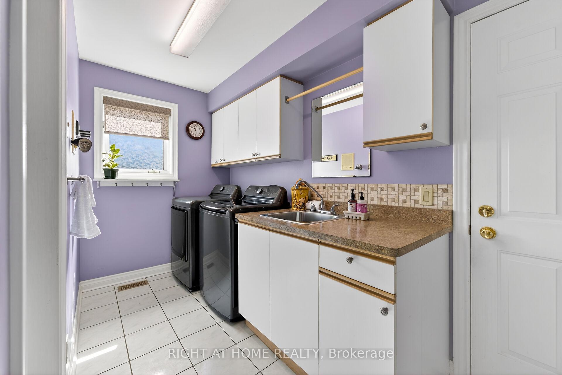 Photo 25 of 1 Captain Tenbrock Terrace, St. Catharines, Grapeview — HOMEH