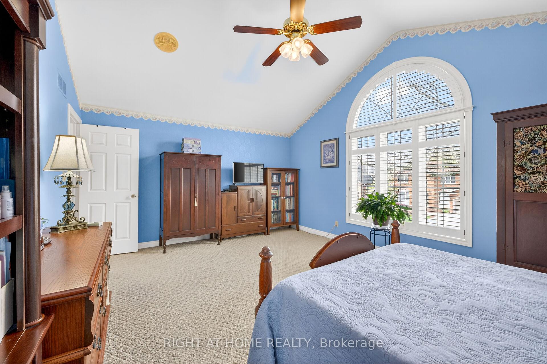 Photo 32 of 1 Captain Tenbrock Terrace, St. Catharines, Grapeview — HOMEH