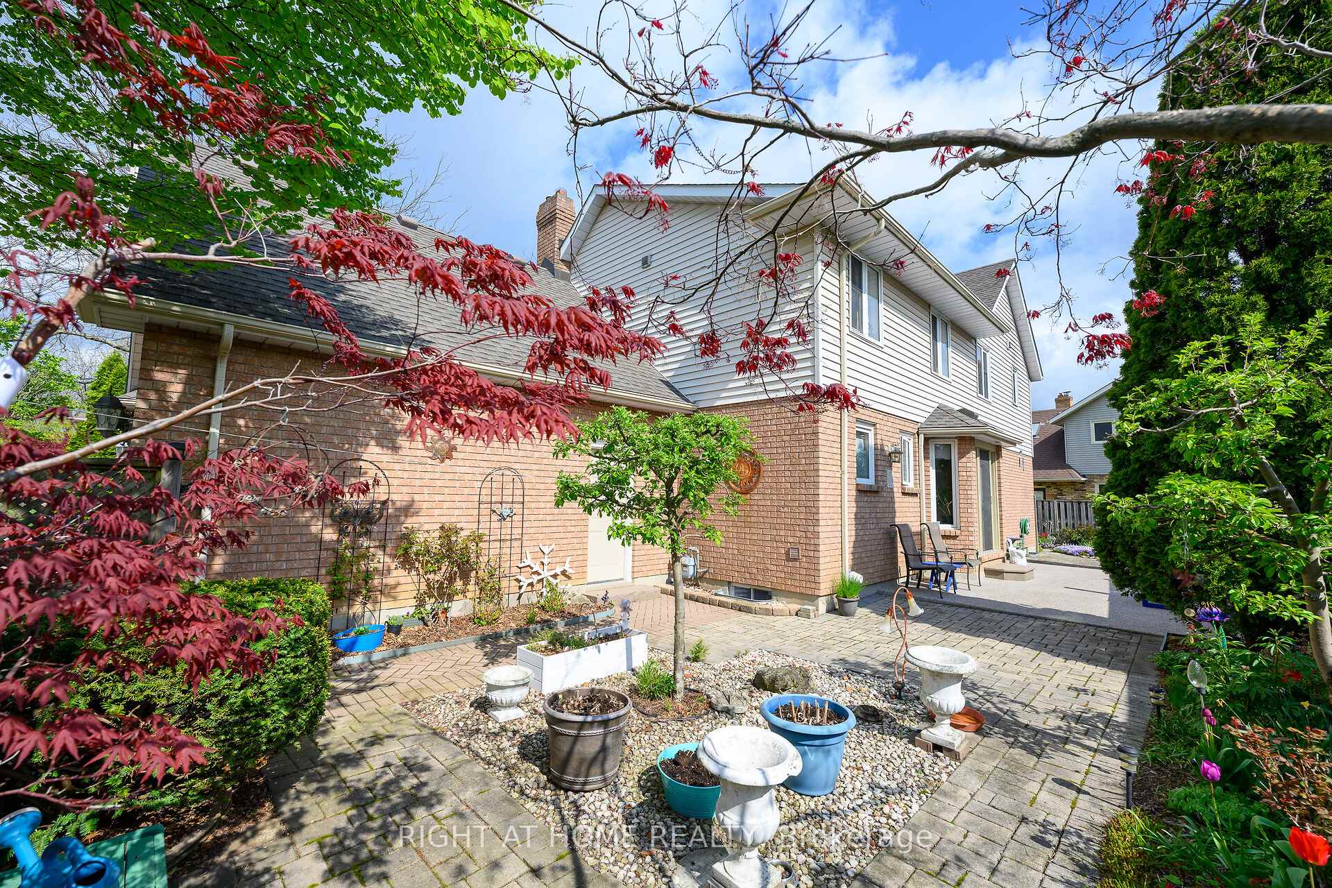 Photo 46 of 1 Captain Tenbrock Terrace, St. Catharines, Grapeview — HOMEH