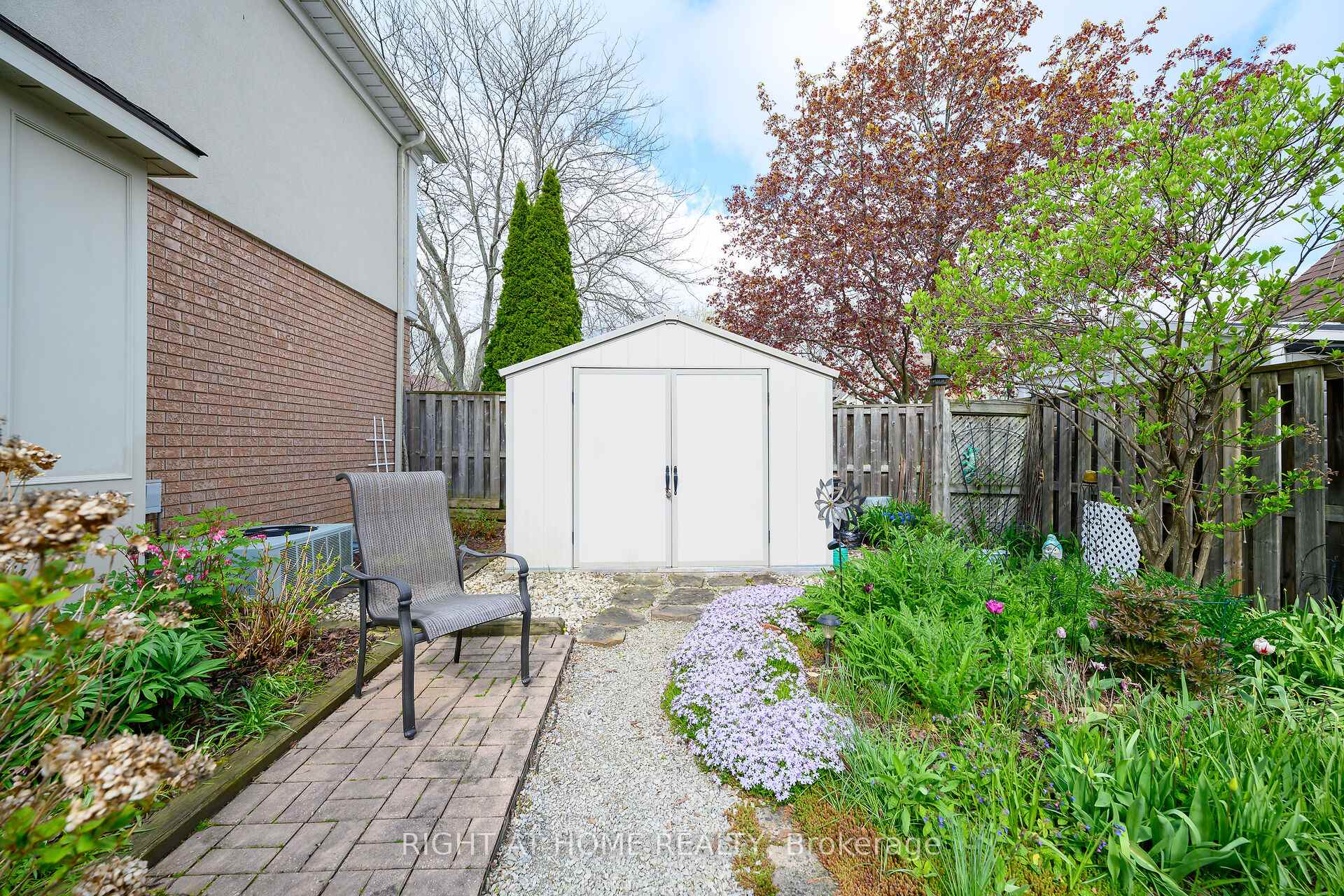 Photo 48 of 1 Captain Tenbrock Terrace, St. Catharines, Grapeview — HOMEH