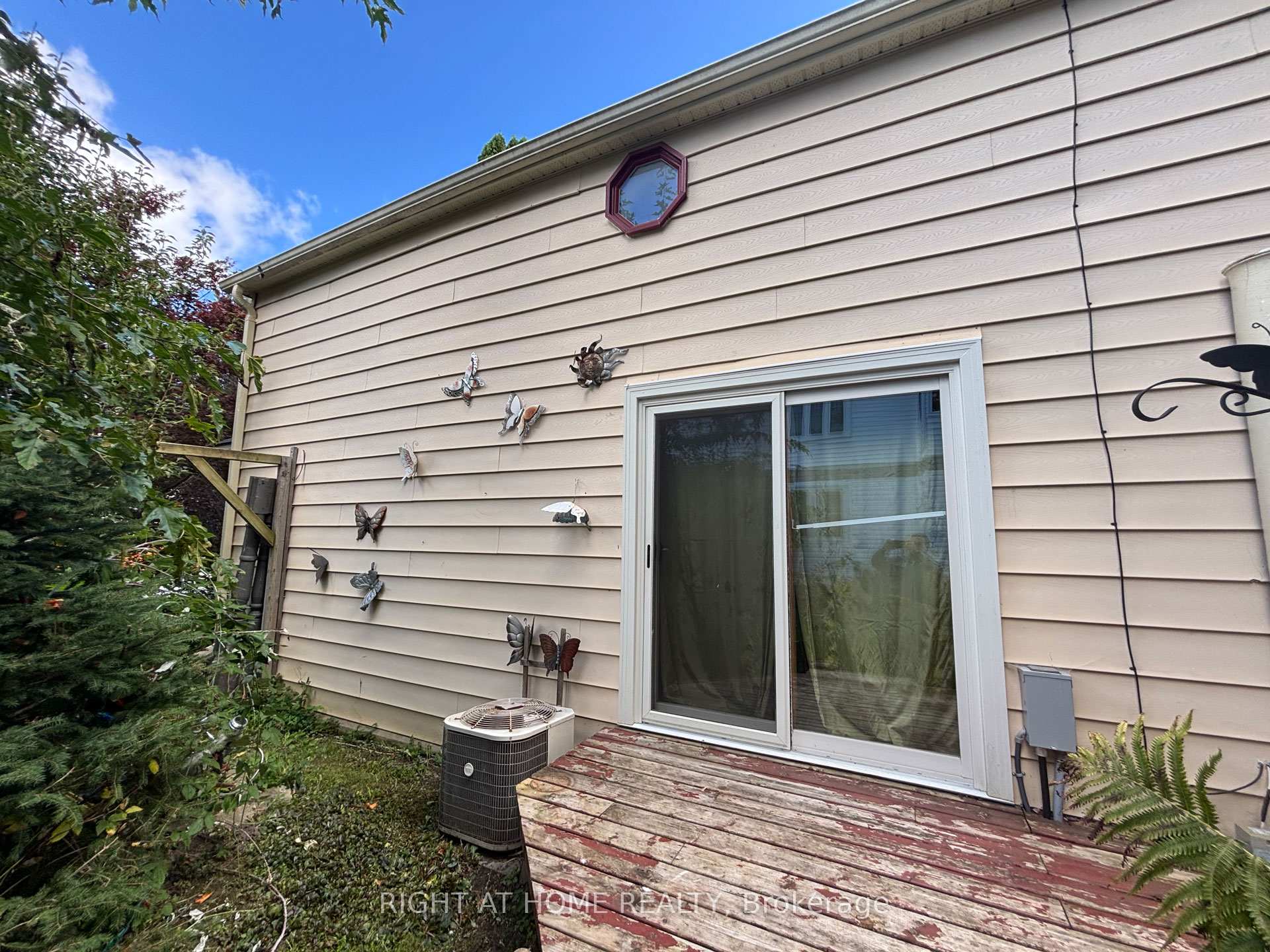Photo 4 of 69 Berry Street, Meaford — HOMEH