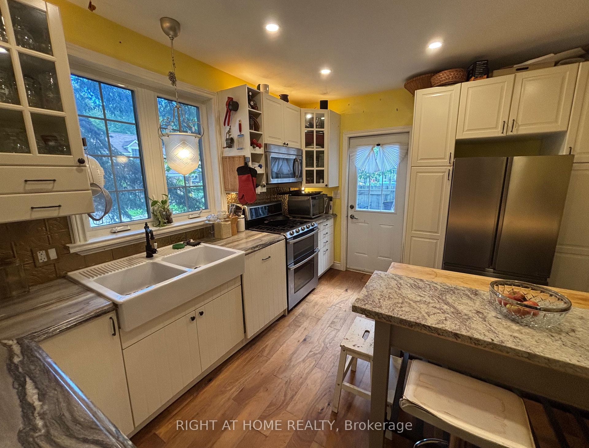 Photo 6 of 69 Berry Street, Meaford — HOMEH